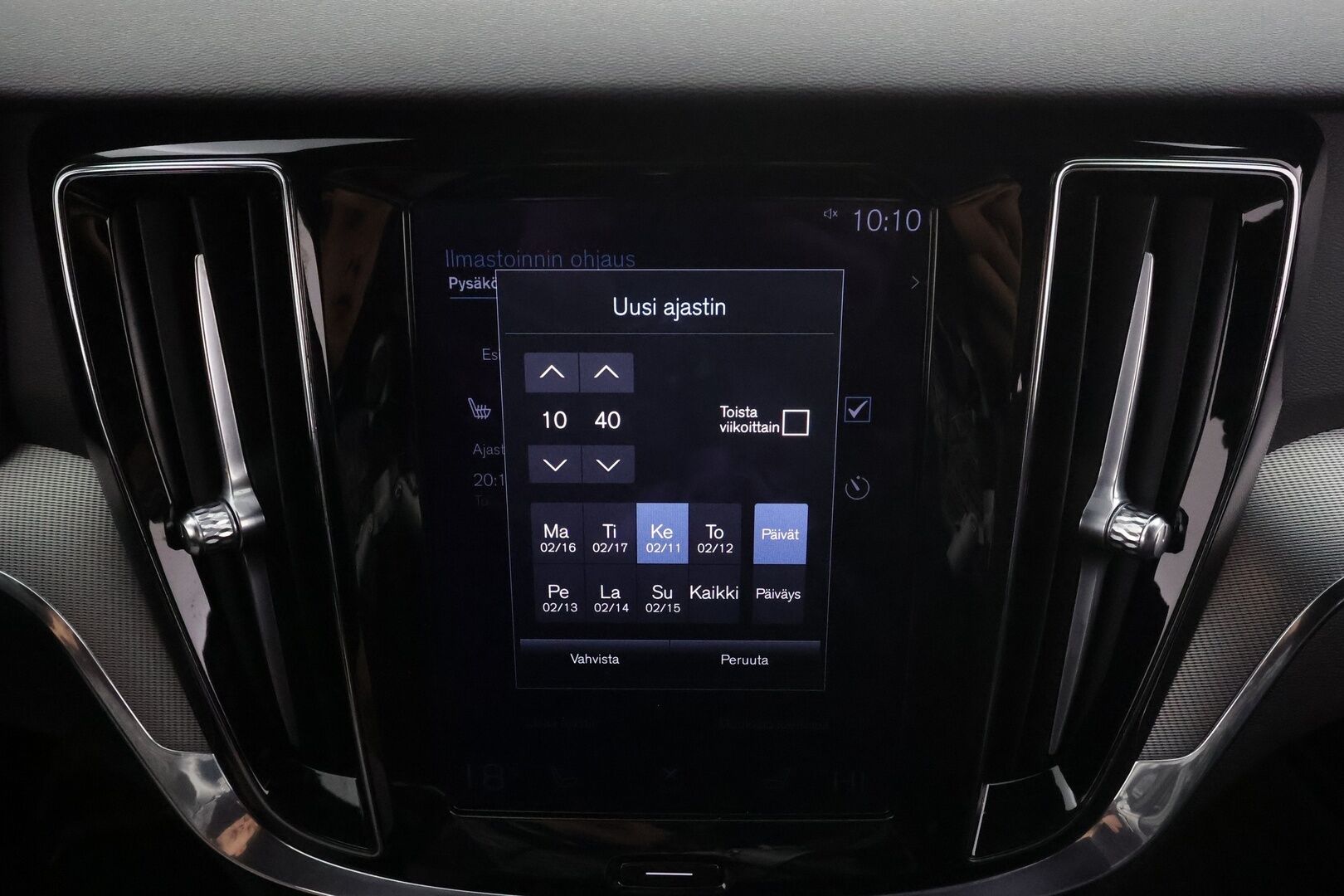 Volvo V60 2021 T8 TwE AWD R-Design aut * ACC / P.kamera / Muistipenkki / Webasto / BLIS / Koukku / Sporttipenkit / KeylessGo * - Kahdet renkaat aluvanteilla / Akku kuntotarkastettu / Merkkihuollettu