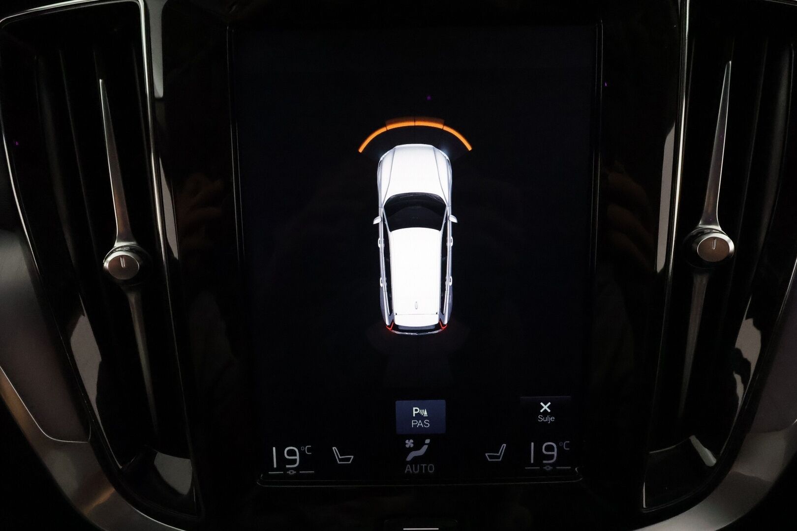 Volvo V60 2020 T6 TwE AWD Momentum aut **Koukku / Adapt.vakkari / Keyless / TULOSSA