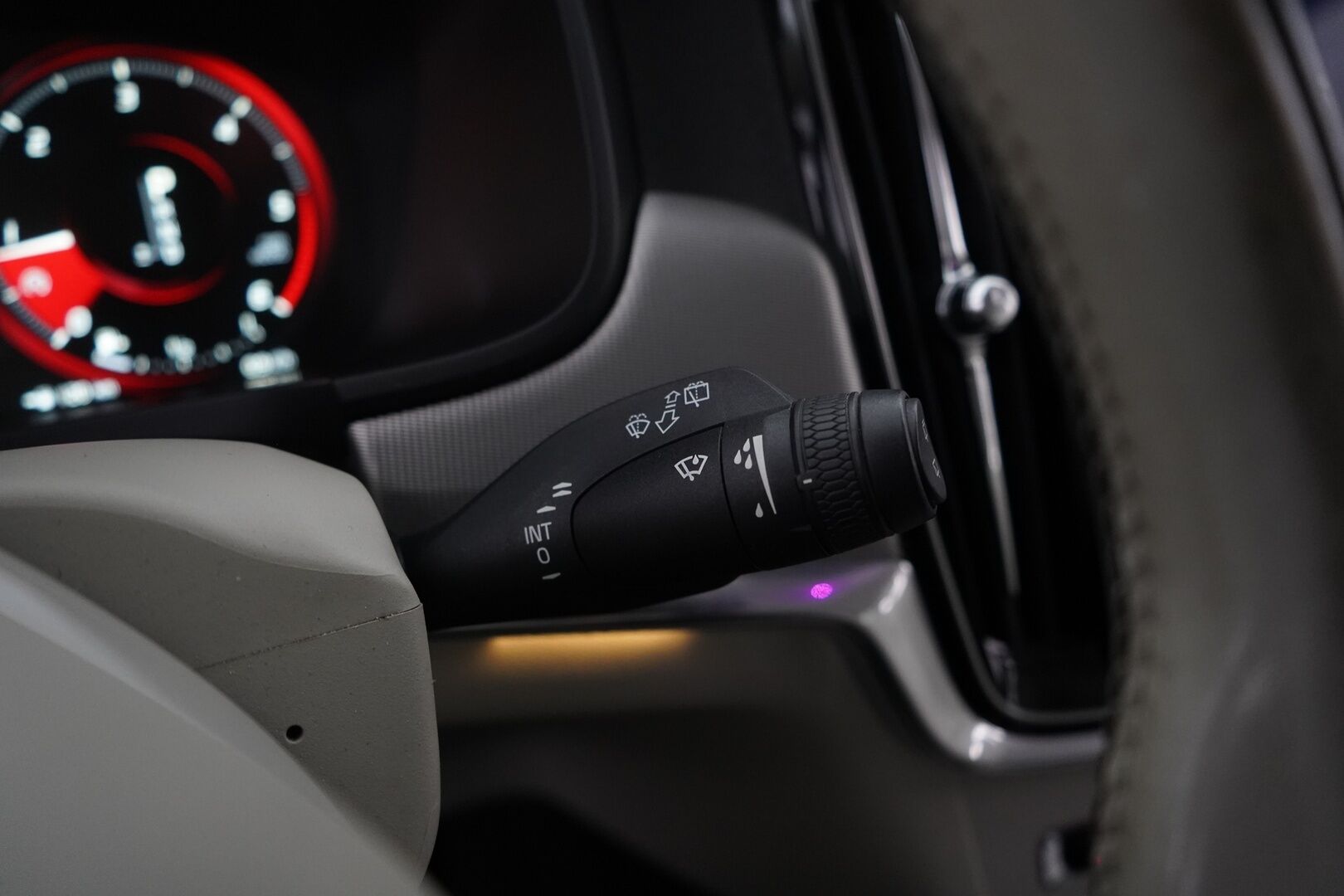 Volvo V90 2017 D4 AWD Inscription aut. *Polestar / HUD / ACC / 360° / Webasto / Muistipenkki / Keyless / Koukku* - Polestar / Kahdet OEM vanteet / Huippuvarusteet / Viimeisin huolto 241tkm