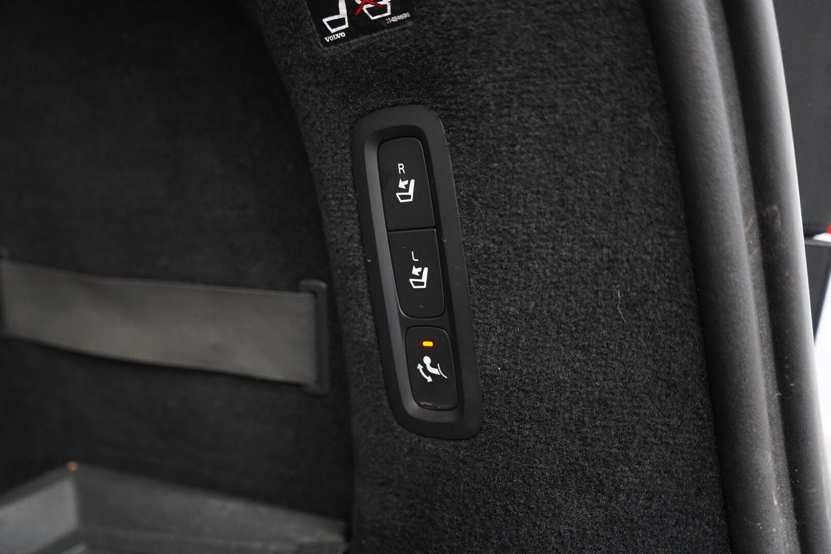 Volvo V90 2017 D4 AWD Inscription aut. *Polestar / HUD / ACC / 360° / Webasto / Muistipenkki / Keyless / Koukku* - Polestar / Kahdet OEM vanteet / Huippuvarusteet / Viimeisin huolto 241tkm