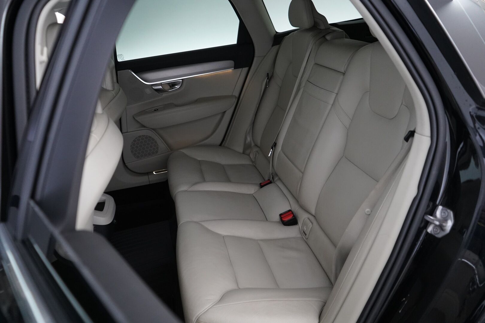 Volvo V90 2017 D4 AWD Inscription aut. *Polestar / HUD / ACC / 360° / Webasto / Muistipenkki / Keyless / Koukku* - Juuri saapunut! / Juuri huollettu / Polestar / Kahdet OEM vanteet / Huippuvarusteet 