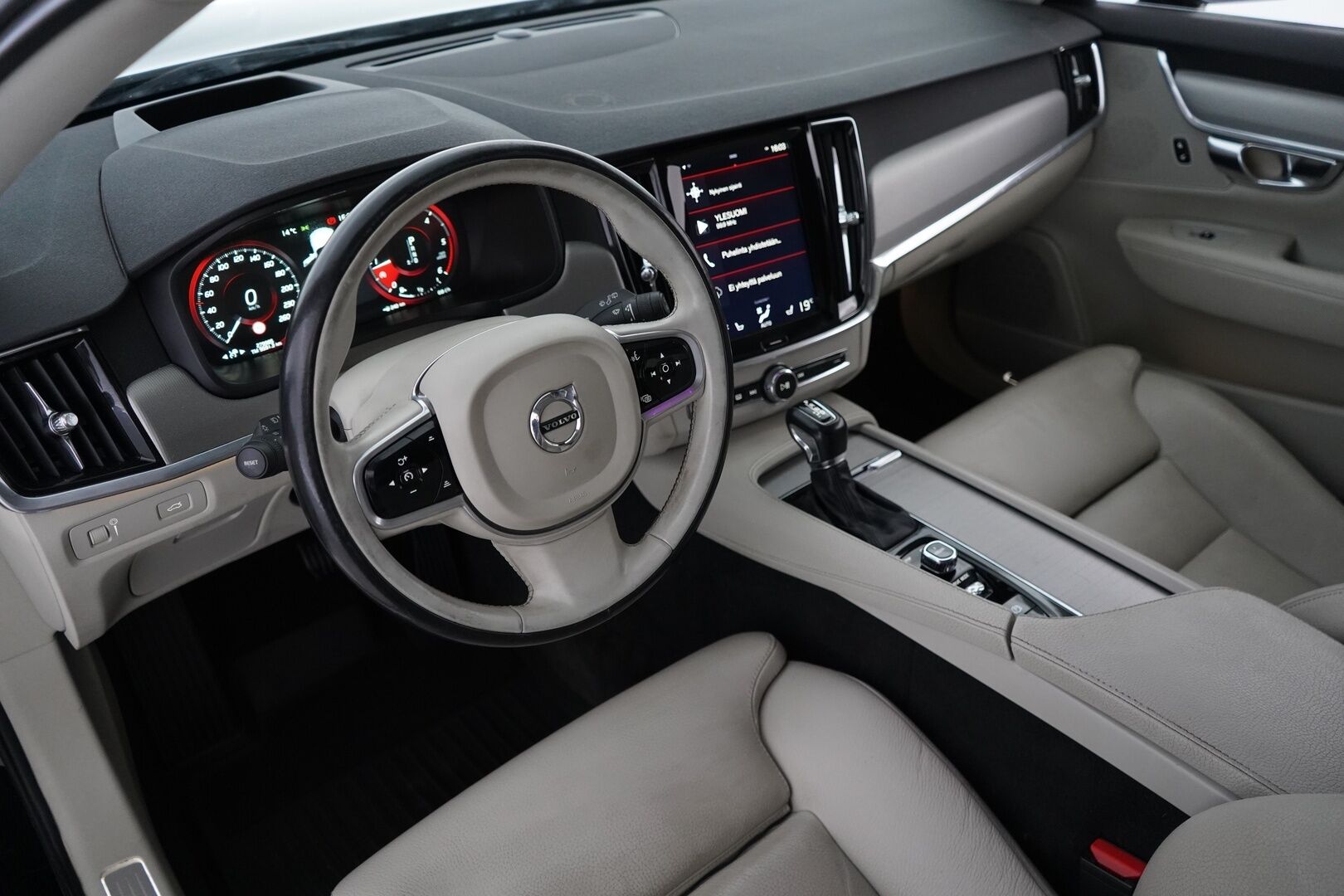 Volvo V90 2017 D4 AWD Inscription aut. *Polestar / HUD / ACC / 360° / Webasto / Muistipenkki / Keyless / Koukku* - Juuri saapunut! / Juuri huollettu / Polestar / Kahdet OEM vanteet / Huippuvarusteet 