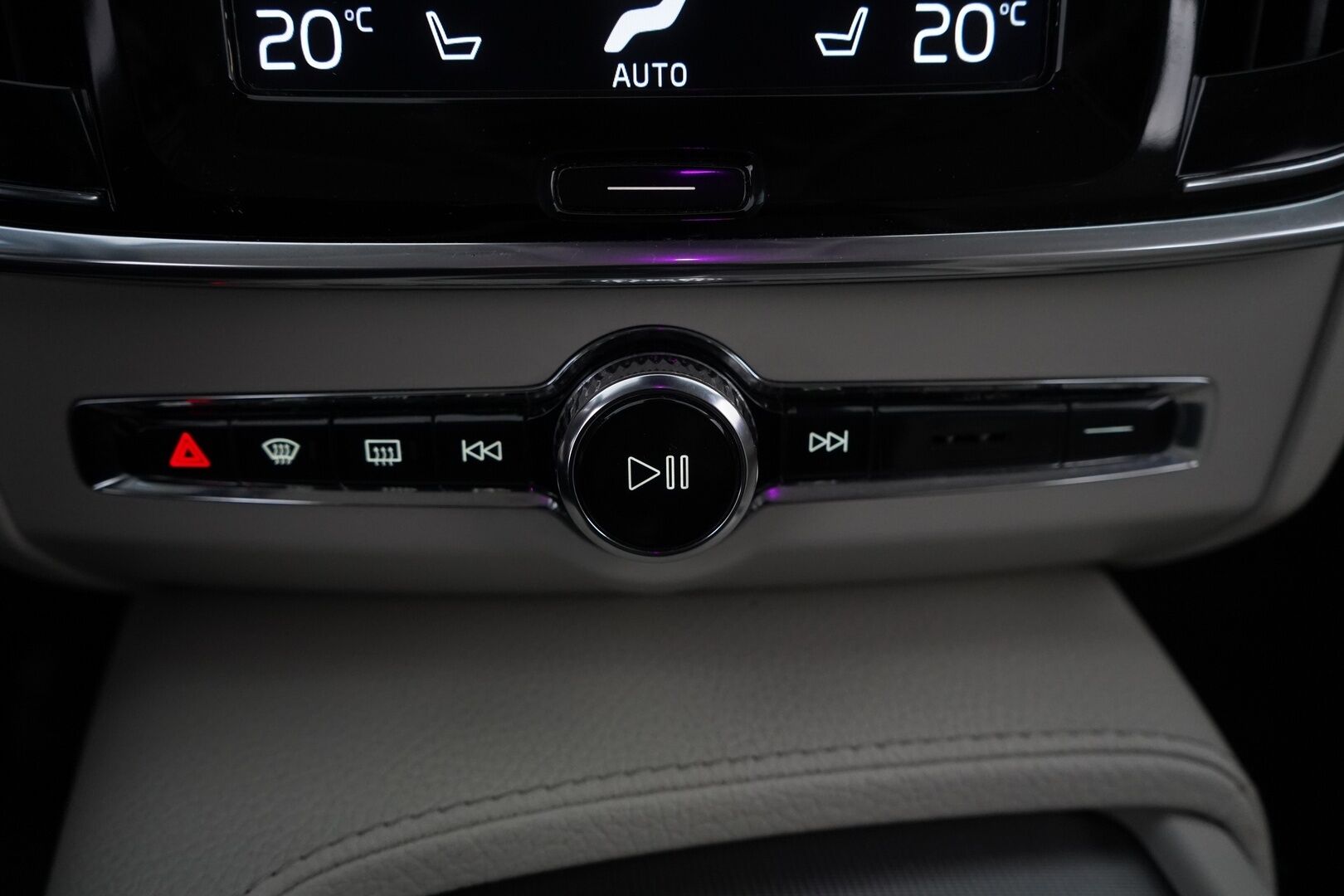 Volvo V90 2017 D4 AWD Inscription aut. *Polestar / HUD / ACC / 360° / Webasto / Muistipenkki / Keyless / Koukku* - Polestar / Kahdet OEM vanteet / Juuri katsastettu / Viimeisin huolto 241tkm / Huippuvarusteet