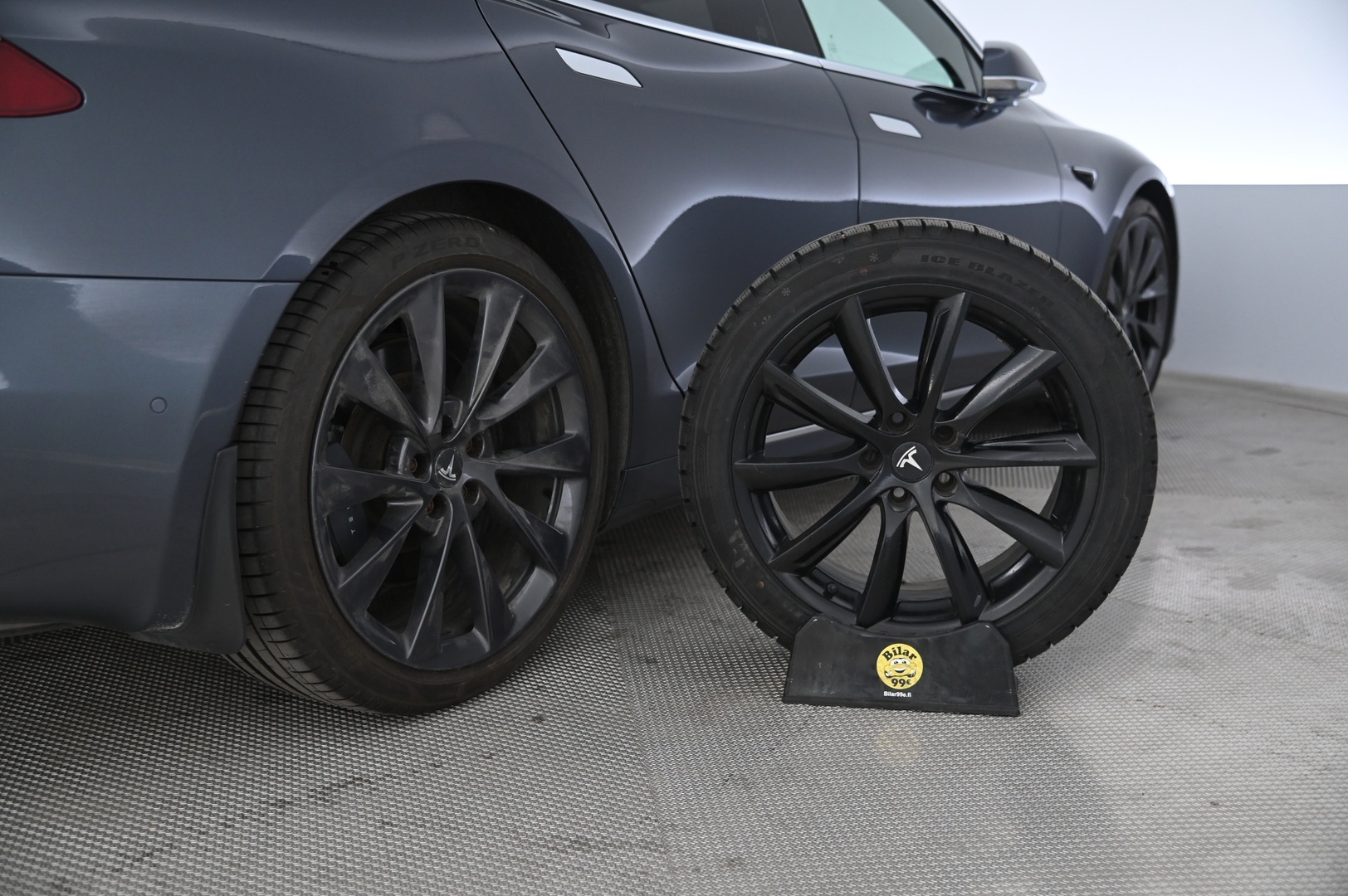 Tesla Model S 2020 Long Raven AWD Raven - | CCS-päivitys tehty | 21" Turbine | Intel Atom | Ilma-alusta | Premium Audio | 2x Alumiinivanteet renkailla |