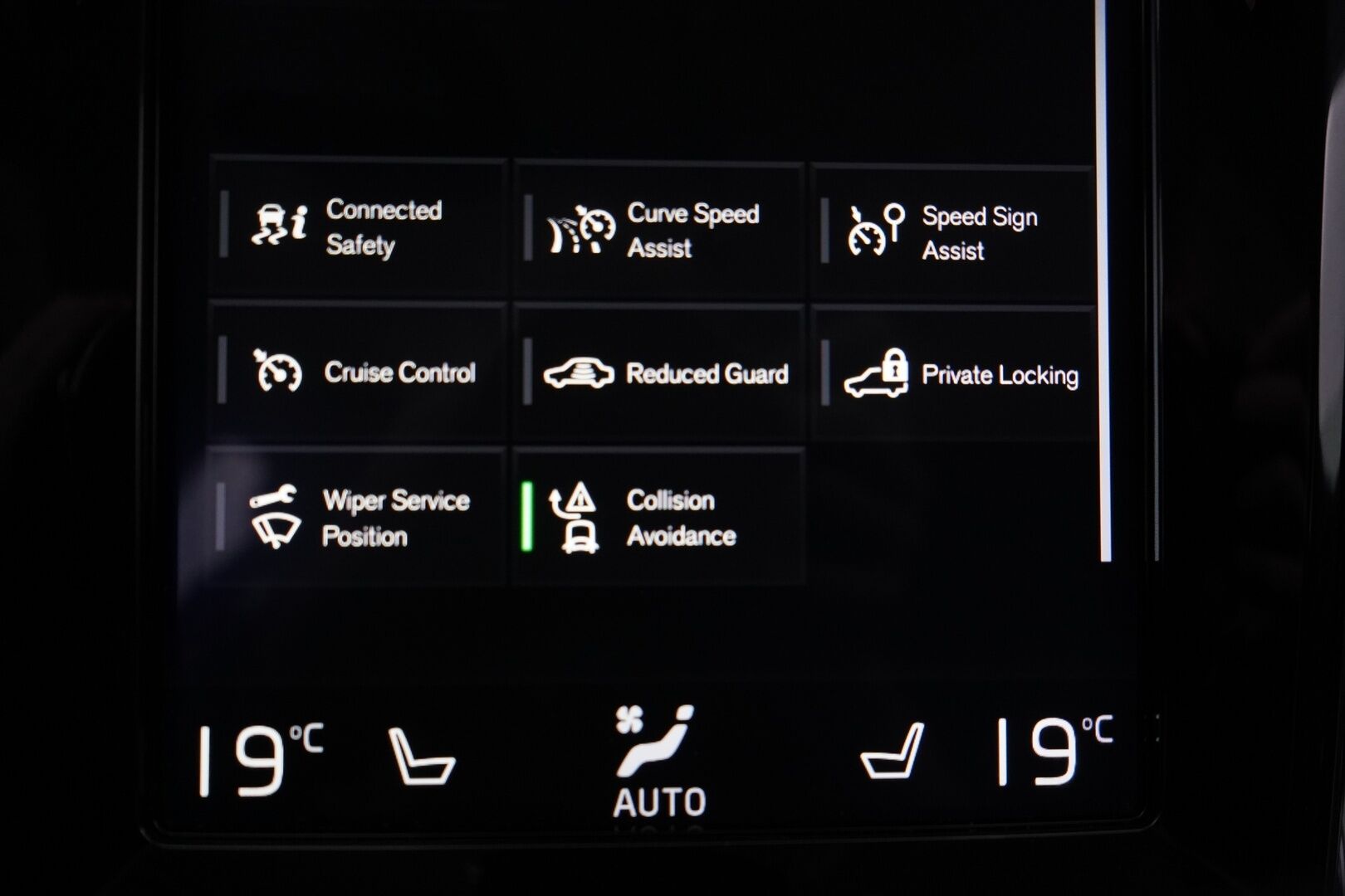 Volvo V60 2020 T6 TwE AWD Momentum Advanced aut. * ACC / Webasto / Kaistavahti / Keyless / Sähköluukku * - Hihna juuri vaihdettu / 2x vanteet ja renkaat!