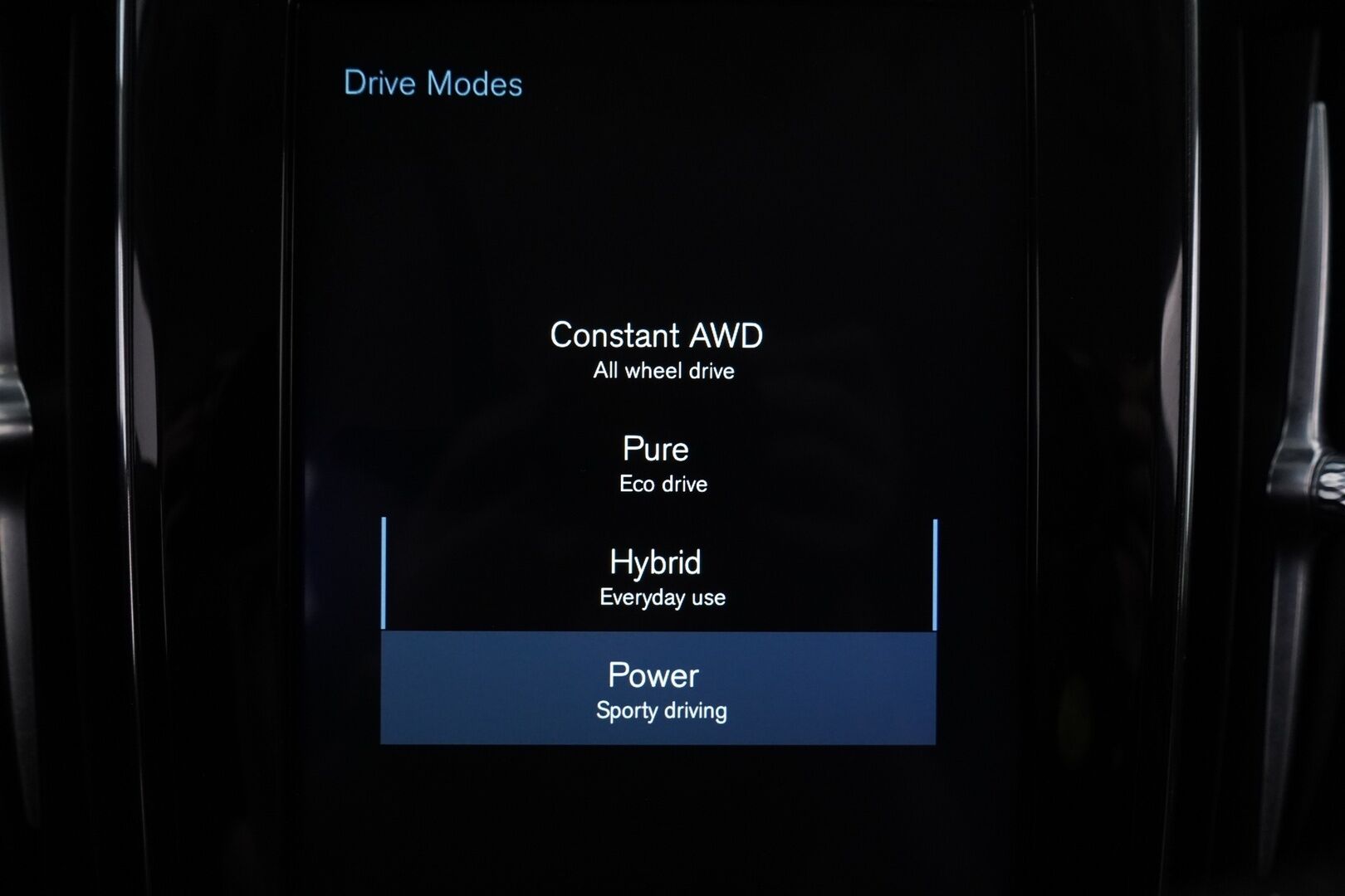 Volvo V60 2020 T6 TwE AWD Momentum Advanced aut. * ACC / Webasto / Kaistavahti / Keyless / Sähköluukku * - Hihna juuri vaihdettu / 2x vanteet ja renkaat!