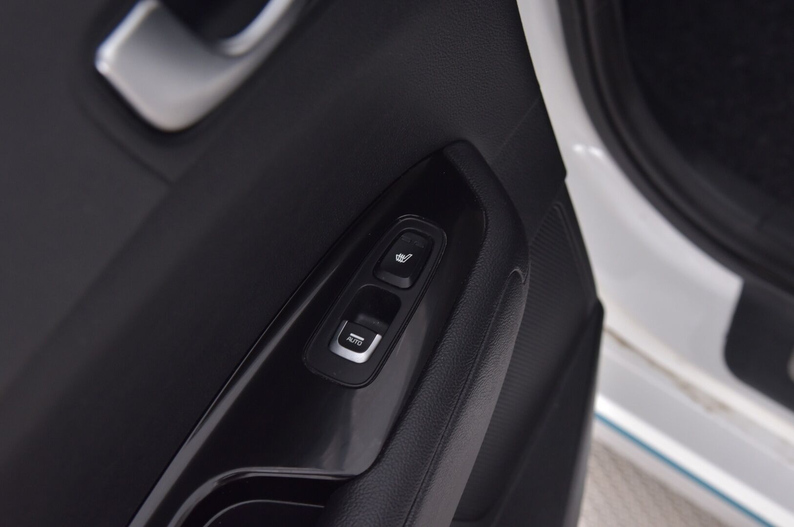 KIA OPTIMA 2018 2,0 GDI PHEV Business Premium SW A/T - | Suomi- Auto | Adapt.vakkari | Harman & Kardon | Avaimeton avaus & käynnistys | Android Auto | Apple Car Play | Peruutuskamera | Merkkiliikkeet huoltokirja | Ilmastoidut nahkapenkit |