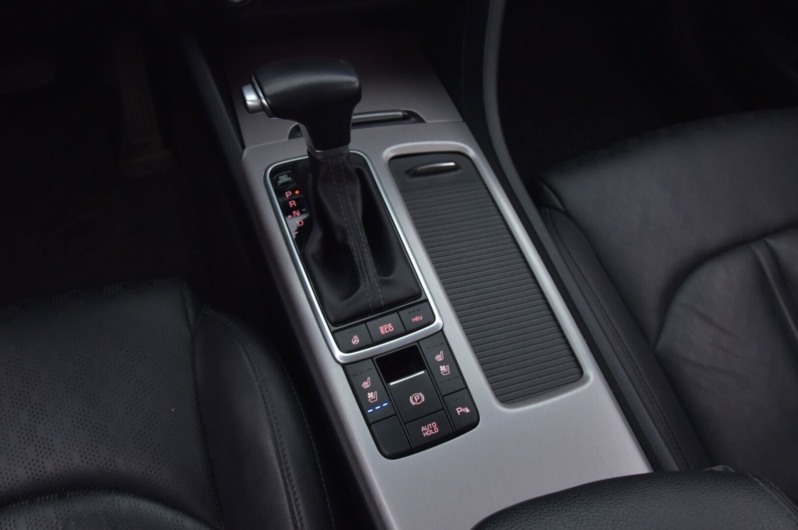 KIA OPTIMA 2018 2,0 GDI PHEV Business Premium SW A/T - | Suomi- Auto | Adapt.vakkari | Harman & Kardon | Avaimeton avaus & käynnistys | Android Auto | Apple Car Play | Peruutuskamera | Merkkiliikkeet huoltokirja | Ilmastoidut nahkapenkit |