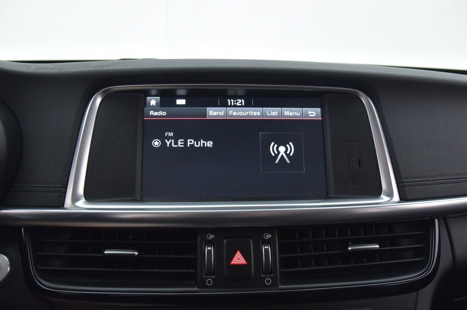 KIA OPTIMA 2018 2,0 GDI PHEV Business Premium SW A/T - | Suomi- Auto | Adapt.vakkari | Harman & Kardon | Avaimeton avaus & käynnistys | Android Auto | Apple Car Play | Peruutuskamera | Merkkiliikkeet huoltokirja | Ilmastoidut nahkapenkit |