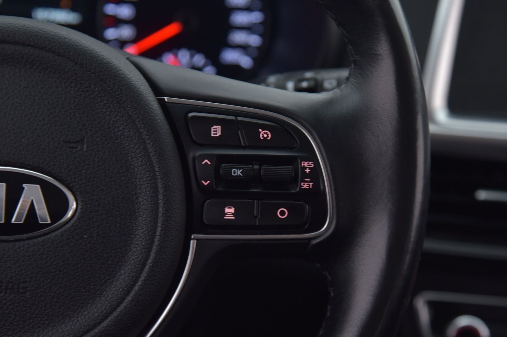KIA OPTIMA 2018 2,0 GDI PHEV Business Premium SW A/T - | Suomi- Auto | Adapt.vakkari | Harman & Kardon | Avaimeton avaus & käynnistys | Android Auto | Apple Car Play | Peruutuskamera | Merkkiliikkeet huoltokirja | Ilmastoidut nahkapenkit |