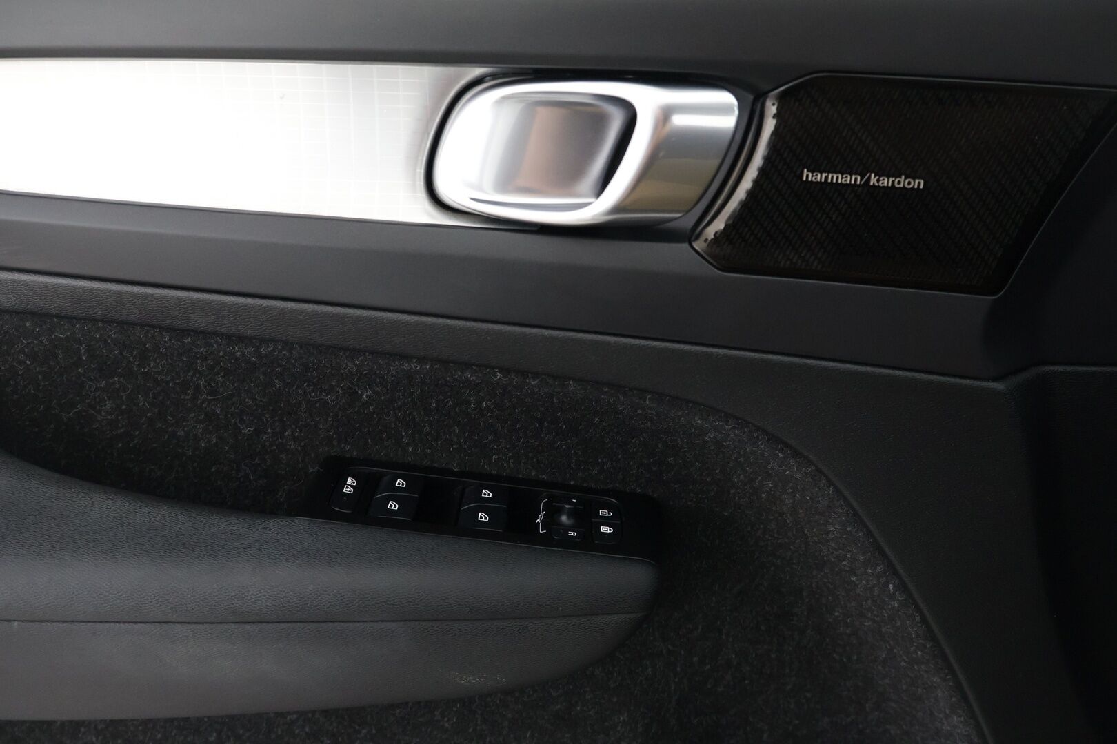 Volvo XC40 2021 T4 TwE Business Inscription Expression aut. - Adapt.Vakkari | Webasto | H&K | Kaistavahti | Katveavustin | P.Kamera | Navi | KeylessGo | Koukku