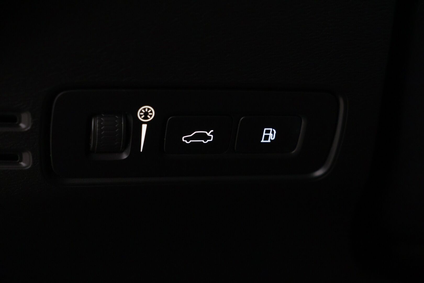 Volvo XC40 2021 T4 TwE Business Inscription Expression aut. - Adapt.Vakkari | Webasto | H&K | Kaistavahti | Katveavustin | P.Kamera | Navi | KeylessGo | Koukku