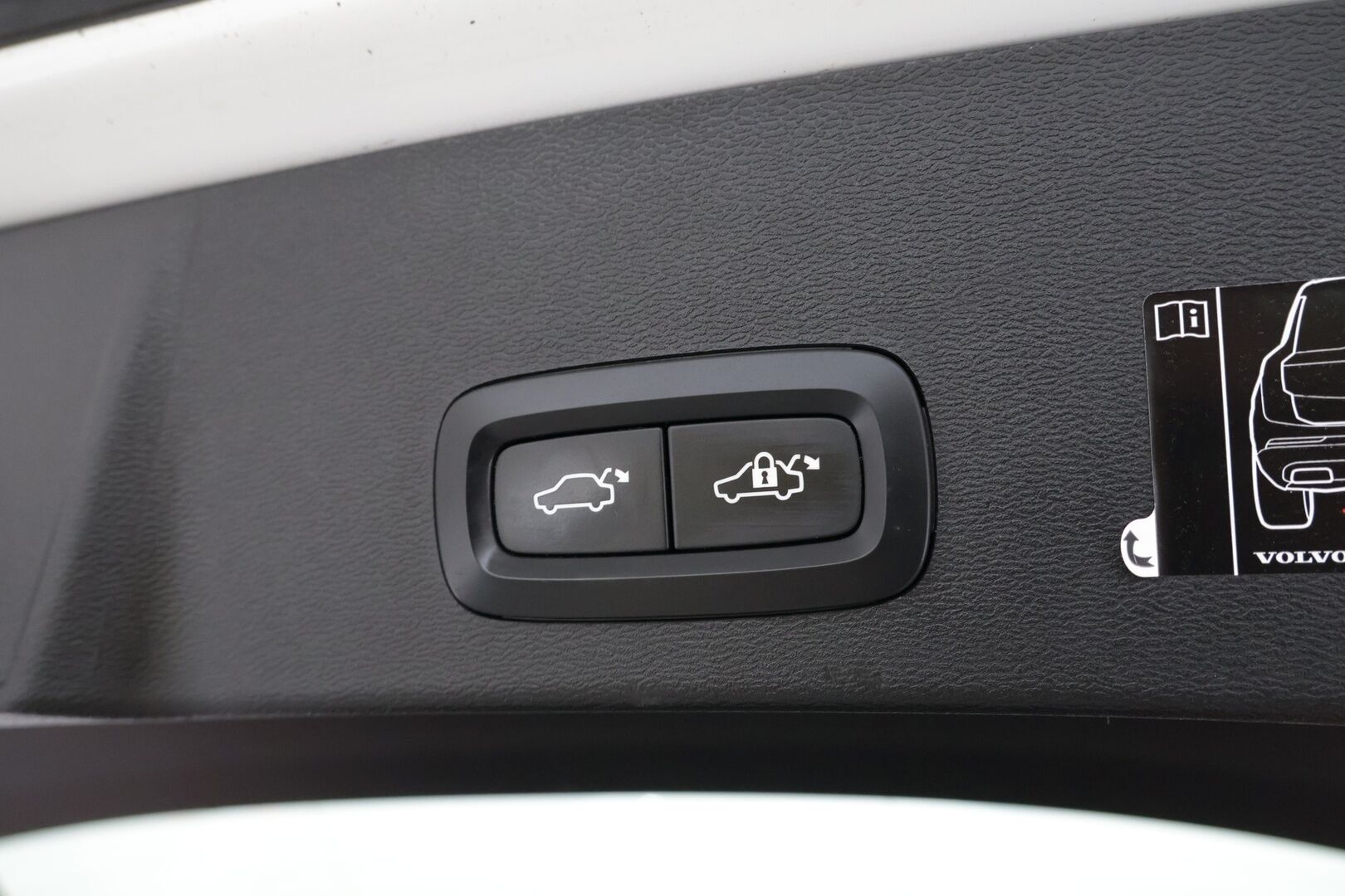 Volvo XC40 2021 T4 TwE Business Inscription Expression aut. - Adapt.Vakkari | Webasto | H&K | Kaistavahti | Katveavustin | P.Kamera | Navi | KeylessGo | Koukku