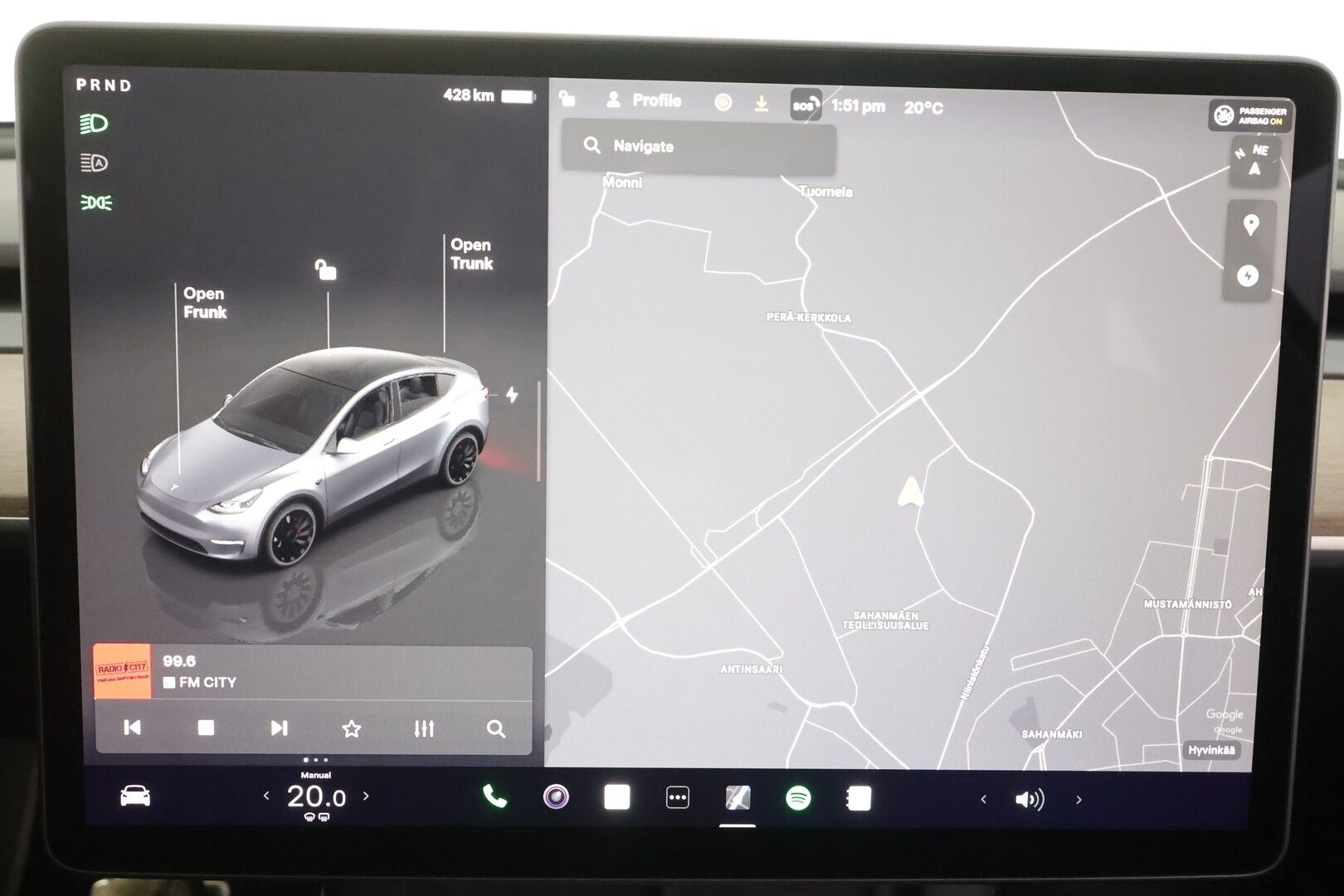 Tesla Model Y 2023 Performance - | Koukku | ILP | Lasikatto | Premium Audio | Matrix LED | P.Kamera | Mustat nahat | Ratinlämmitin | ALV | 1.Om Suomi-auto | Kahdet renkaat aluvanteilla | 