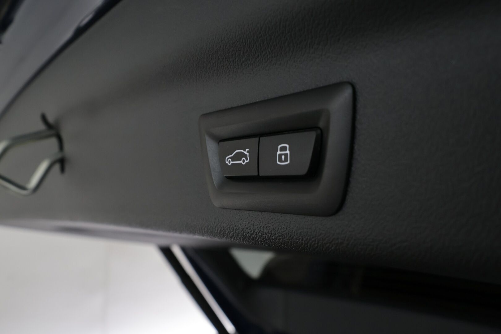 BMW iX1 2024 U11 30 xDrive Charged Plus - | ACC | Lisälämmitin | Koukku | H/K | 360-Kamera | HUD | Widescreen | Muistipenkki | Comfort access | Apple&Android | 1.Om Suomi-auto | Kahdet renkaat | Merkkihuollettu |
