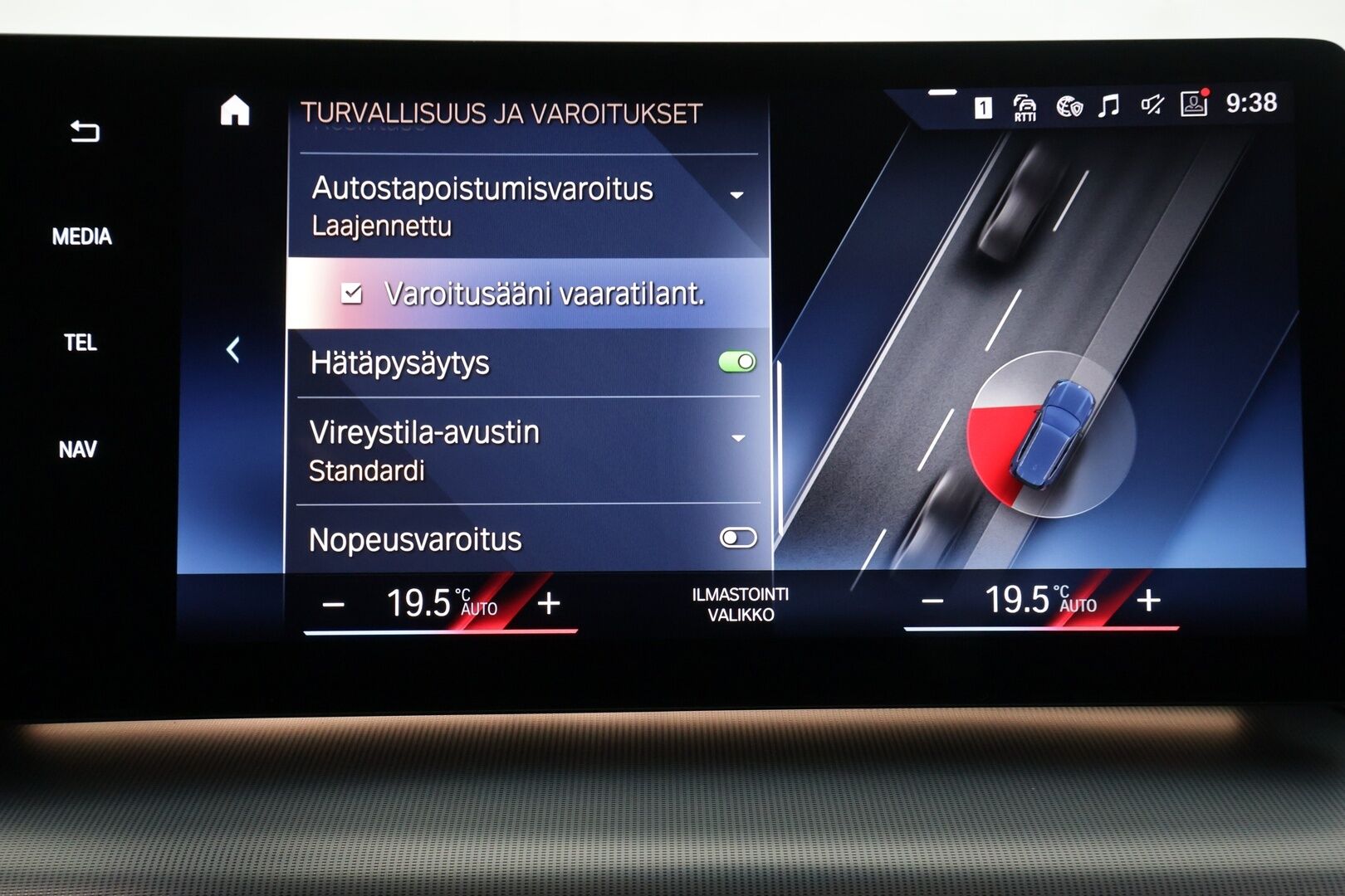 BMW iX1 2024 U11 30 xDrive Charged Plus - | ACC | Lisälämmitin | Koukku | H/K | 360-Kamera | HUD | Widescreen | Muistipenkki | Comfort access | Apple&Android | 1.Om Suomi-auto | Kahdet renkaat | Merkkihuollettu |