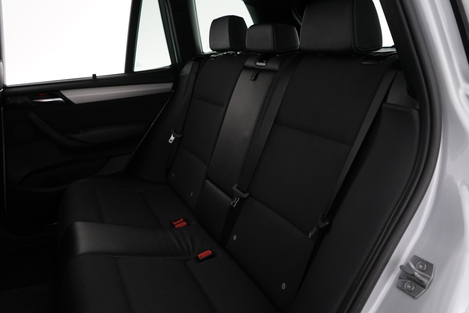 BMW X3 2015 F25 xDrive20d TwinPower Turbo A Business M-Sport * Panorama / Harman&Kardon / Vetokoukku / Prof.Navi / Sporttipenkit * - Huippuvarusteltu / Ei AdBlueta / Viimeisin huolto 147tkm