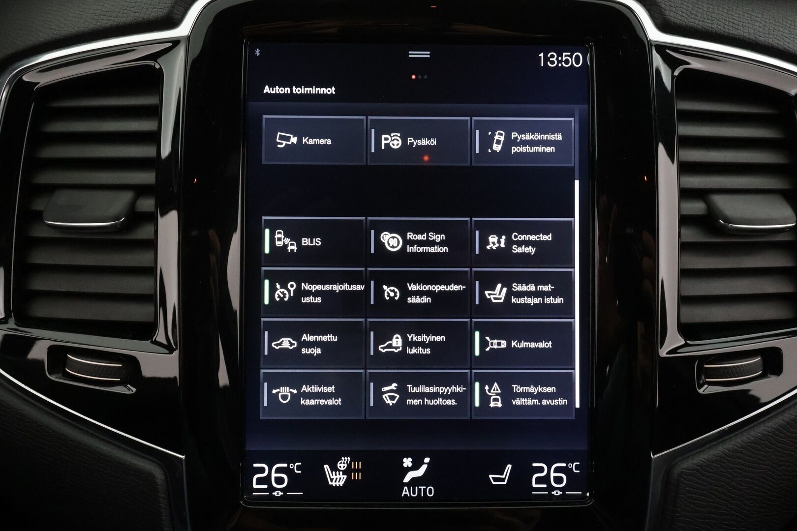 Volvo XC90 2017 D5 AWD Inscription aut * Webasto / Koukku / ACC / Full-LED / 360° / Sporttinahat Muistilla / Navi / Kaistavahti * - Kahdet renkaat 