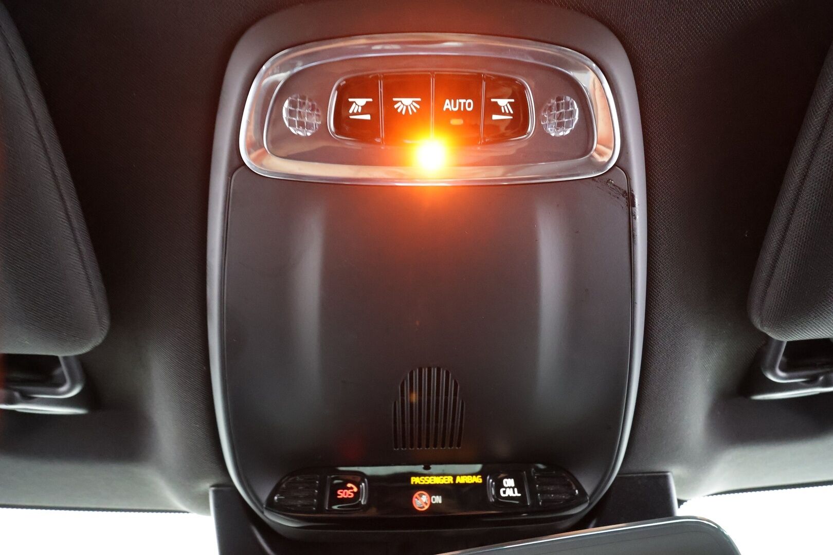Volvo XC90 2017 D5 AWD Inscription aut * Webasto / Koukku / ACC / Full-LED / 360° / Sporttinahat Muistilla / Navi / Kaistavahti * - Kahdet renkaat 