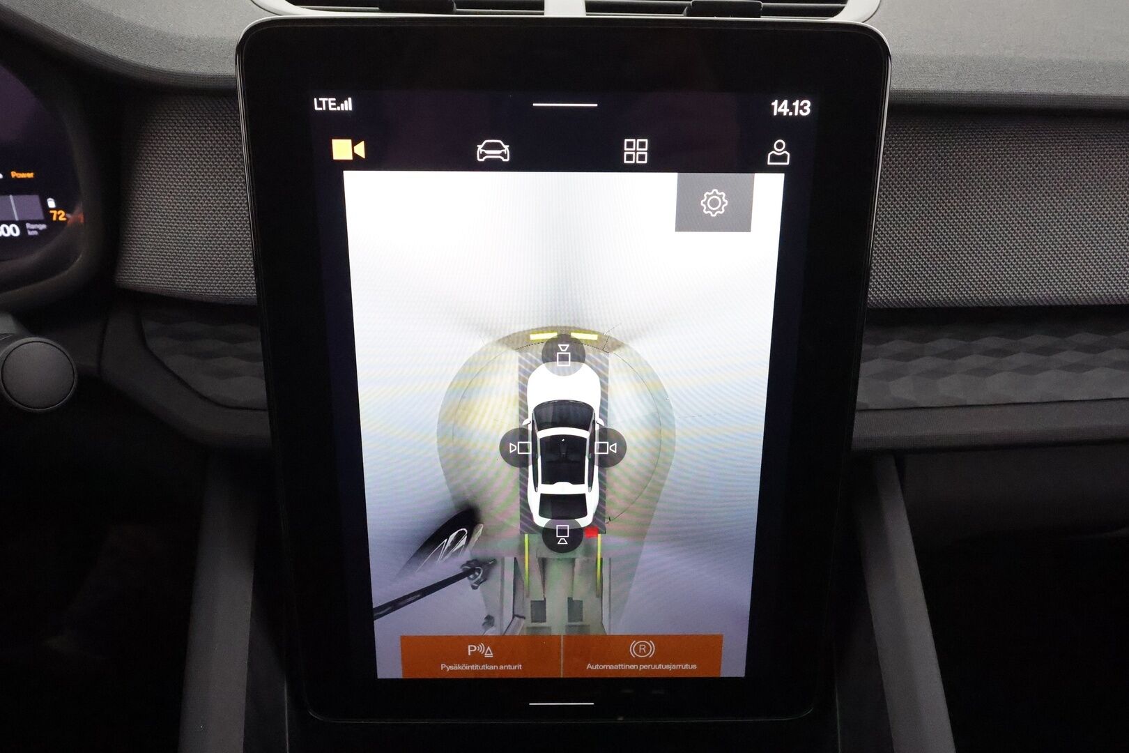 Polestar 2 2024 Standard Range Single Motor, 200kW, 69kWh * Vakkari / ILP / 360-Kamera / Muistipenkki / High performance äänentoisto * - Kahdet Renkaat / Merkkihuollettu