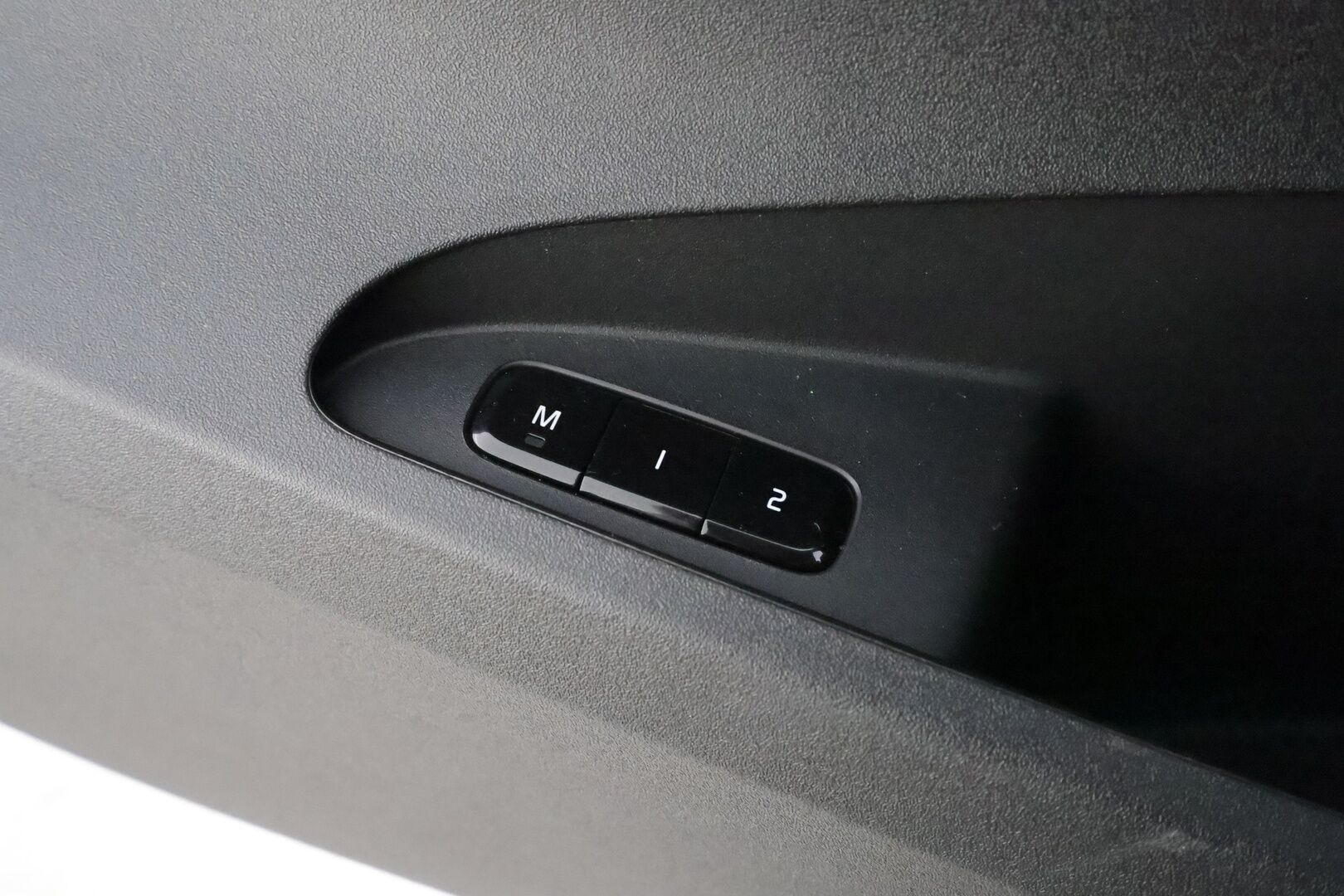 Polestar 2 2024 Standard Range Single Motor, 200kW, 69kWh * Vakkari / ILP / 360-Kamera / Muistipenkki / High performance äänentoisto * - Kahdet Renkaat / Merkkihuollettu