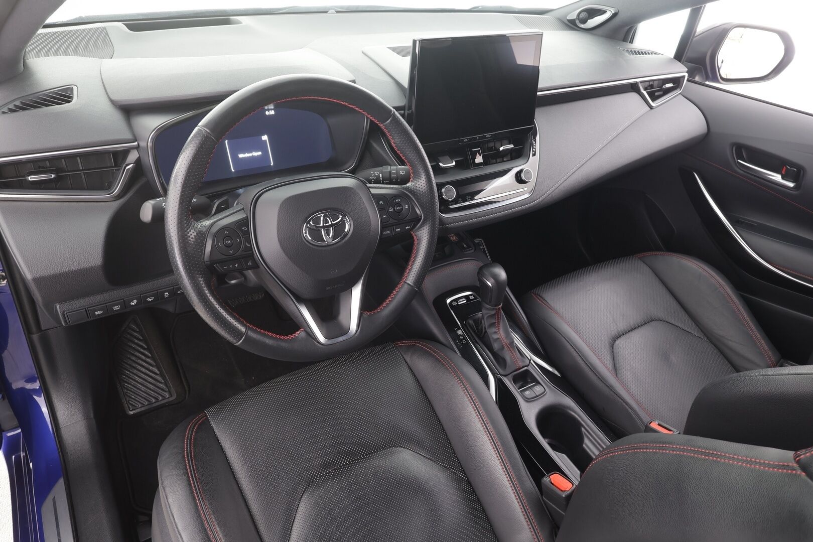 Toyota Corolla 2024 Touring Sports 2,0 Hybrid GR SPORT - | JBL | ACC | HUD | LED | P.Kamera | Nahkaverhoilu | Kaistavahti | Sisätilanlämmitin | Facelift | Katveavustin | PDA | Digimittaristo | Keyless | 1-om Suomi-auto | Merkkihuollot | Kahdet renkaat |