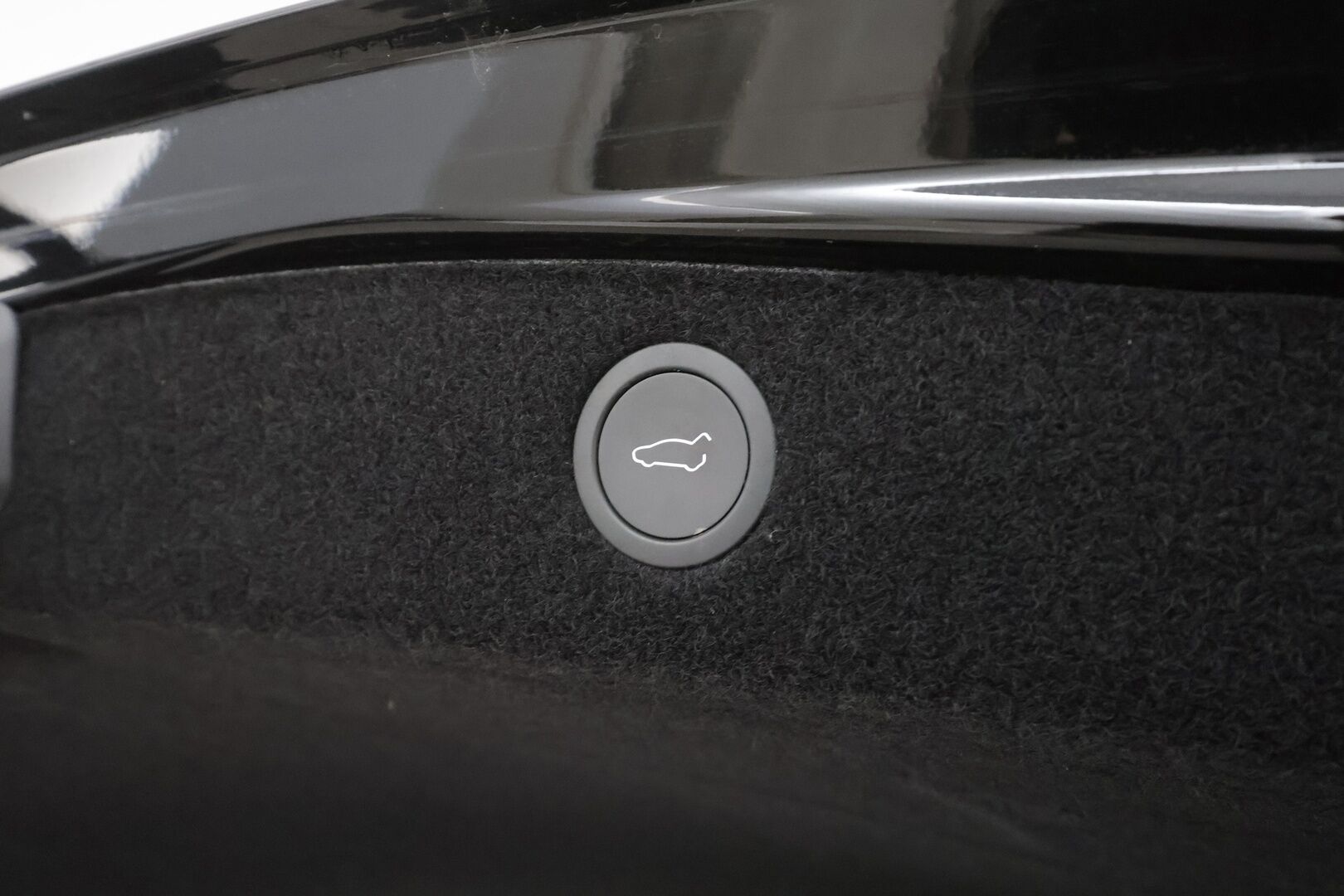 Tesla Model 3 2024 RWD Highland - | ILP | Lasikatto | ACC | Matrix-LED | P.Kamera | Ilmastoitu Muistipenkki | Navi | Kaistavahti | Keyless | 1-om Suomi-auto | 2x Latauskaapelit | Kahdet renkaat |