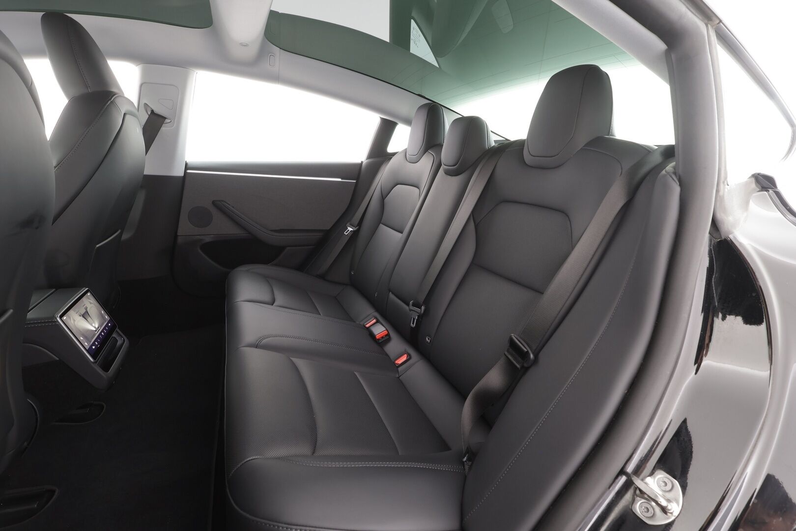 Tesla Model 3 2024 RWD Highland - | ILP | Lasikatto | ACC | Matrix-LED | P.Kamera | Ilmastoitu Muistipenkki | Navi | Kaistavahti | Keyless | 1-om Suomi-auto | 2x Latauskaapelit | Kahdet renkaat |