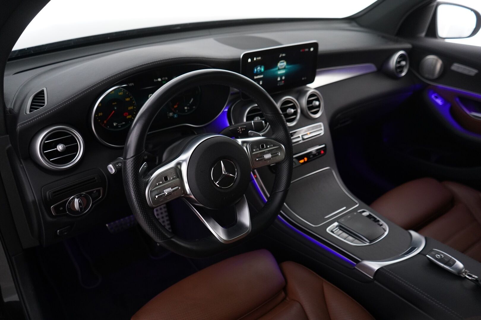 Mercedes-Benz GLC 2021 300 de 4MATIC A Business Coupé EQ Power  *ACC / 360-Kamera / Multibeam-LED /  Ilmastoidut penkit / Burmester* - 3,99 % KORKOTARJOUS TÄHÄN AUTOON - 31.5. ASTI! - Merkkiliikkeen huoltohistoria /  Night-Paketti / AMG- ulko ja sisäpaketti / Kahdet hyvät renkaat / Supervarustelu / Ambient 
