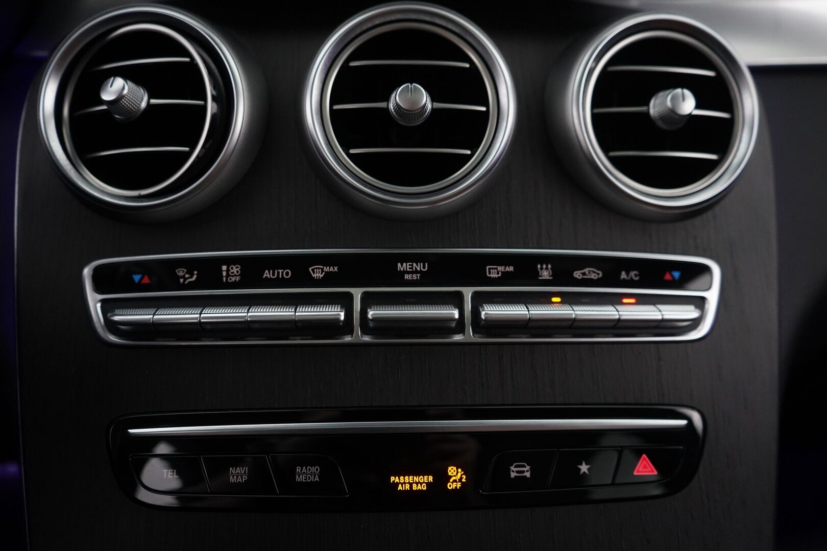 Mercedes-Benz GLC 2021 300 de 4MATIC A Business Coupé EQ Power  *ACC / 360-Kamera / Multibeam-LED /  Ilmastoidut penkit / Burmester* - 3,99 % KORKOTARJOUS TÄHÄN AUTOON - 31.5. ASTI! - Merkkiliikkeen huoltohistoria /  Night-Paketti / AMG- ulko ja sisäpaketti / Kahdet hyvät renkaat / Supervarustelu / Ambient 