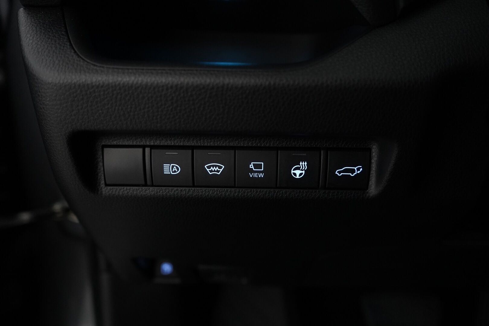 Toyota RAV4 Plug-in 2021 Hybrid 2,5 AWD-i Premium / ACC / Ilmastoidut muistipenkit / JBL / HUD / Kamera / Koukku / Panorama / Ratinlämmitin / Blis - 3,99 % KORKOTARJOUS TÄHÄN AUTOON 31.8. ASTI! - Viimeisin huolto Toyotalla 02/25 55tkm! / Kahdet alumiinivanteet hyvillä renkailla / Todella näyttävä yksilö! 