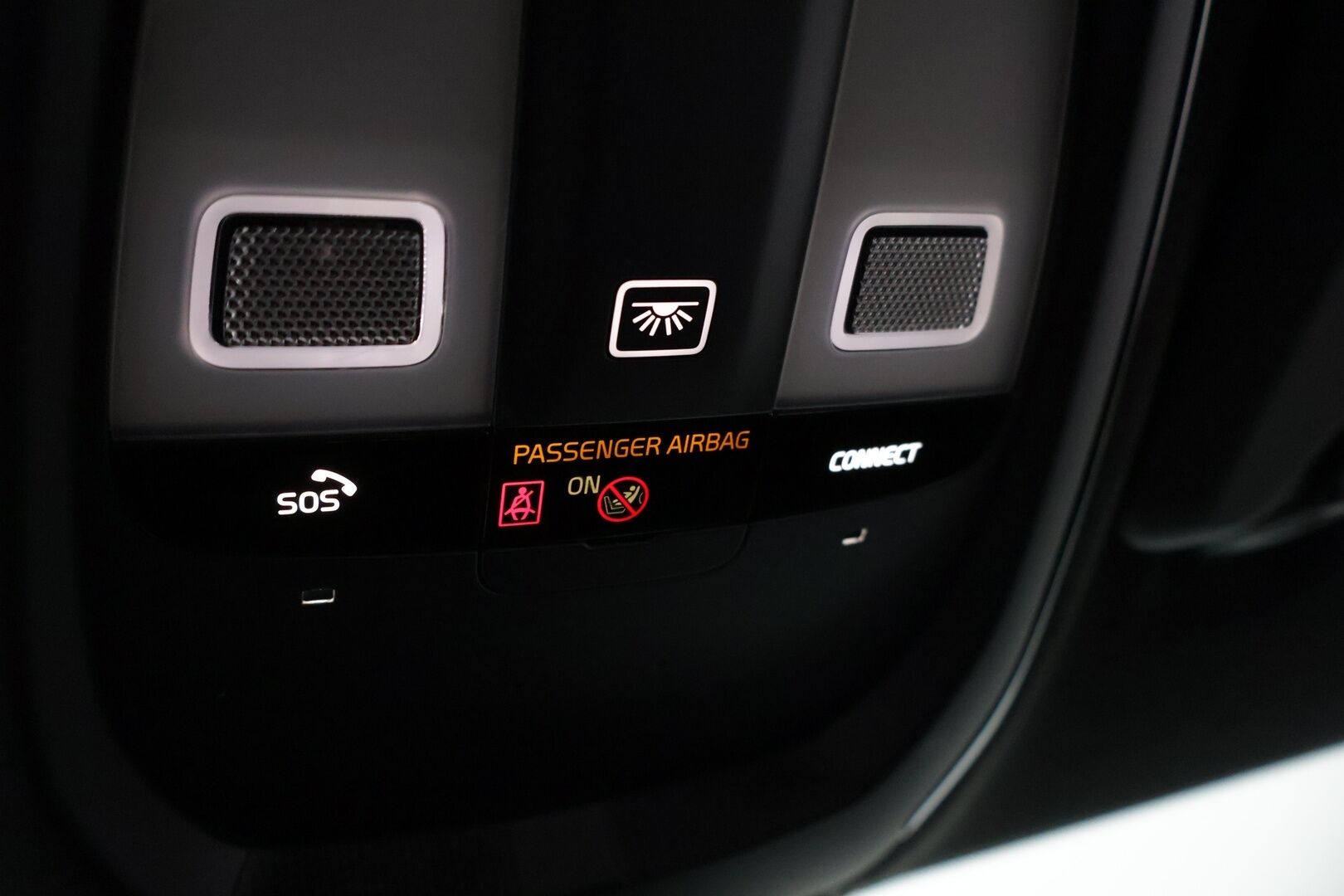 Polestar 2 2021 Launch Edition, 300kW, 78kWh *Pilot & Plus paketti / Lasikatto / H&K äänentoisto / ILP / Vetokoukku* - *Merkkiliikkeen huoltohistoria / Sähkösäätöiset etuistuimet: Kuljettajan muistilla / Navigointi / 2x Renkaat & Vanteet*