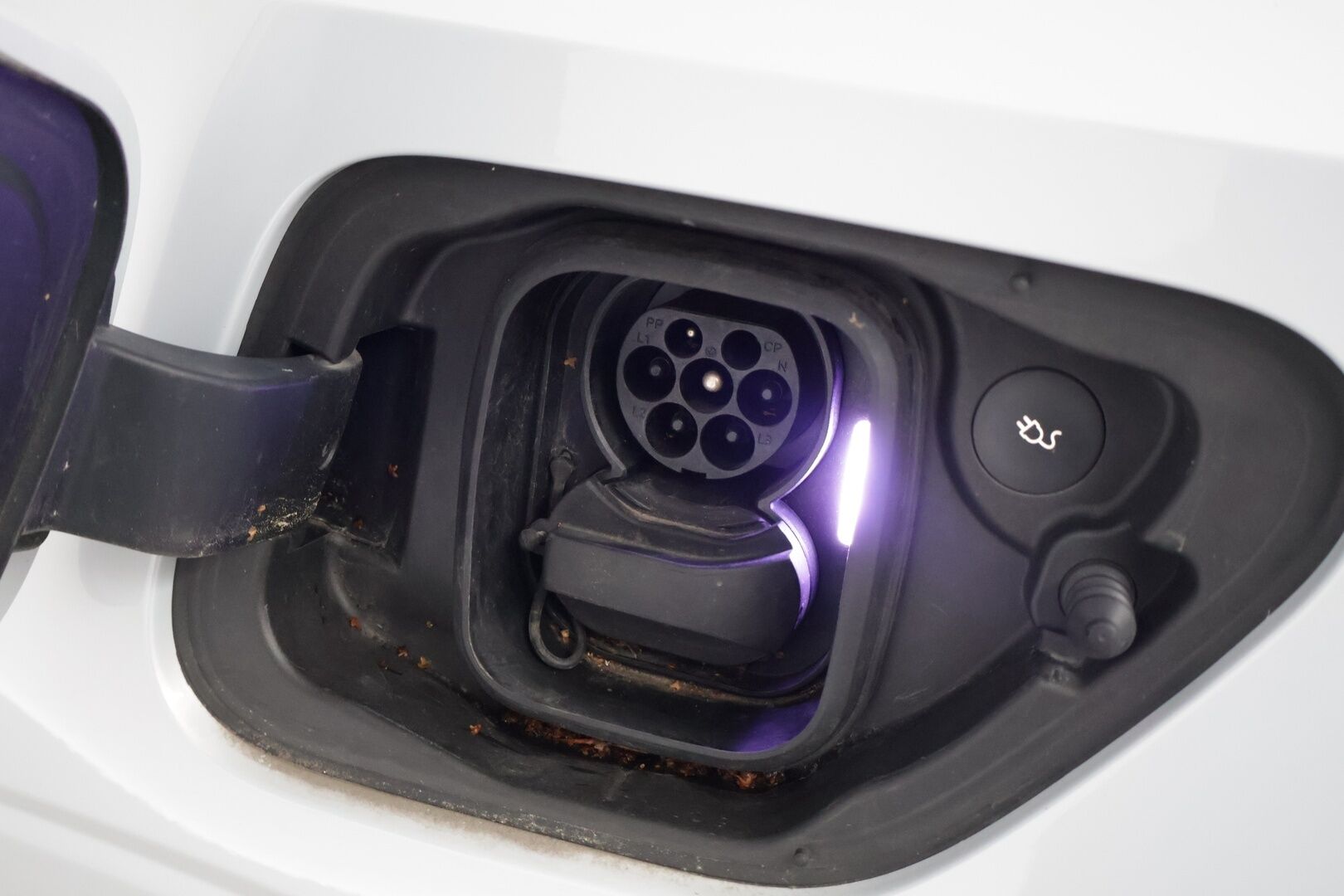 Polestar 2 2021 Launch Edition, 300kW, 78kWh *Pilot & Plus paketti / Lasikatto / H&K äänentoisto / ILP / Vetokoukku* - *Merkkiliikkeen huoltohistoria / Sähkösäätöiset etuistuimet: Kuljettajan muistilla / Navigointi / 2x Renkaat & Vanteet*