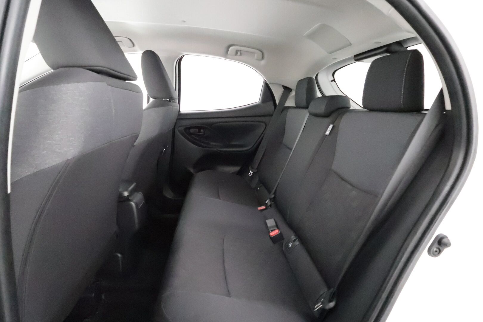 Toyota Yaris 2024 1,5 Hybrid 116 Limited Edition - | ACC | Facelift | P.kamera | Lämm. ratti | Lane Assist | PDA | RSA | Apple & Android | LED | Aut. pitkät | 1-om suomiauto | 2x renkaat aluin |