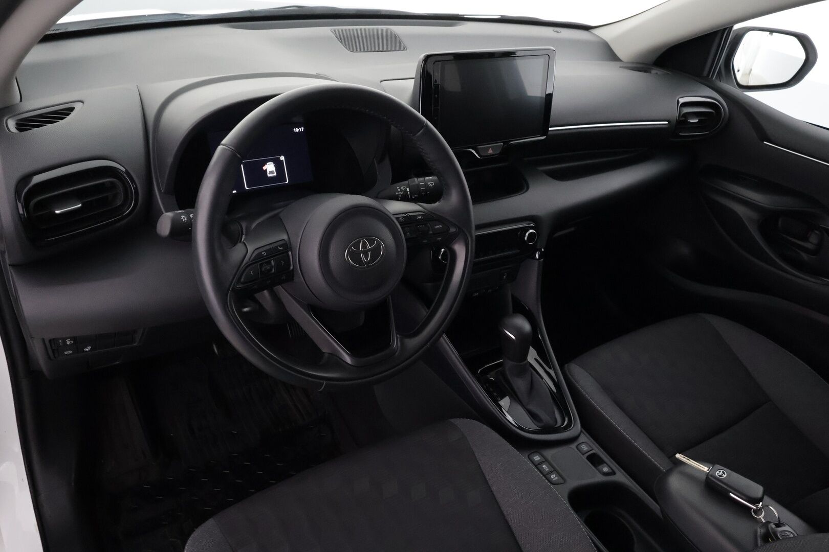 Toyota Yaris 2024 1,5 Hybrid 116 Limited Edition - | ACC | Facelift | P.kamera | Lämm. ratti | Lane Assist | PDA | RSA | Apple & Android | LED | Aut. pitkät | 1-om suomiauto | 2x renkaat aluin |