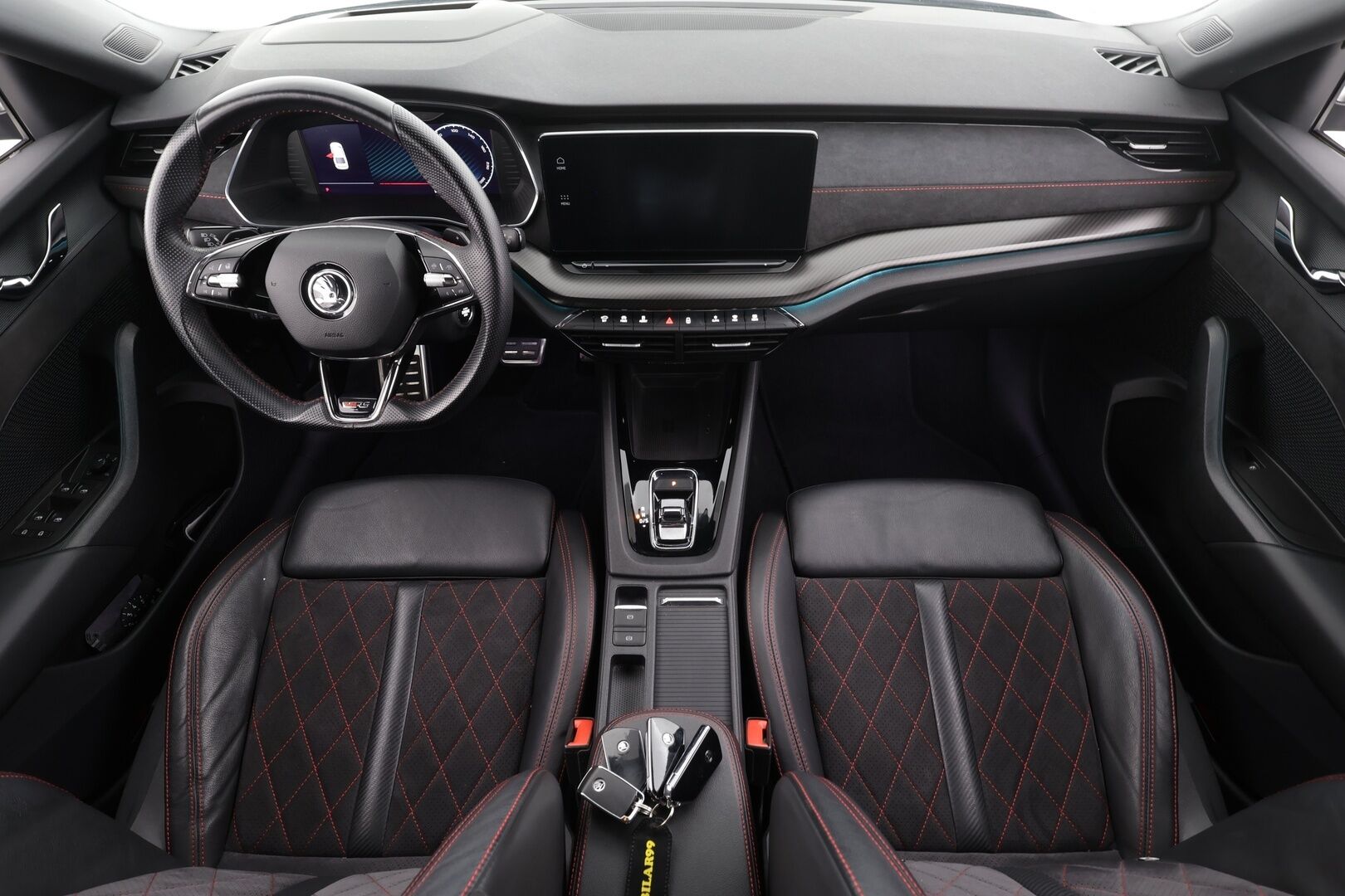 Skoda Octavia 2021 1.4TSI PHEV RS iV DSG * ACC / Webasto / Canton / Matrix-LED / P.Kamera / Hierovat Sportpenkit Muistilla / Navi * - 2x Latauskaapelit / Kahdet renkaat / Akku kuntotarkastettu!