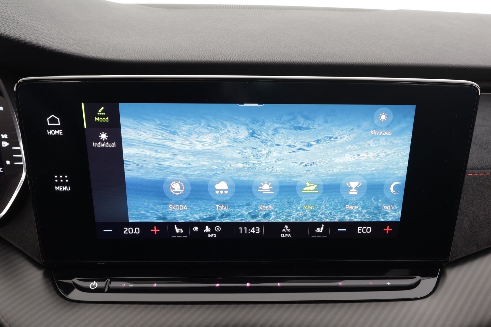 Skoda Octavia 2021 1.4TSI PHEV RS iV DSG * ACC / Webasto / Canton / Matrix-LED / P.Kamera / Hierovat Sportpenkit Muistilla / Navi * - 2x Latauskaapelit / Kahdet renkaat / Akku kuntotarkastettu!