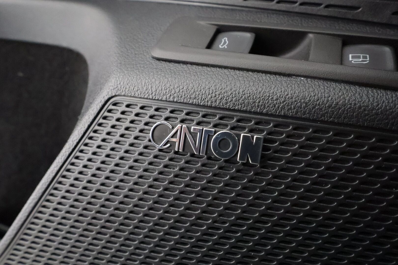 Skoda Octavia 2021 1.4TSI PHEV RS iV DSG * ACC / Webasto / Canton / Matrix-LED / P.Kamera / Hierovat Sportpenkit Muistilla / Navi * - 2x Latauskaapelit / Kahdet renkaat / Akku kuntotarkastettu!