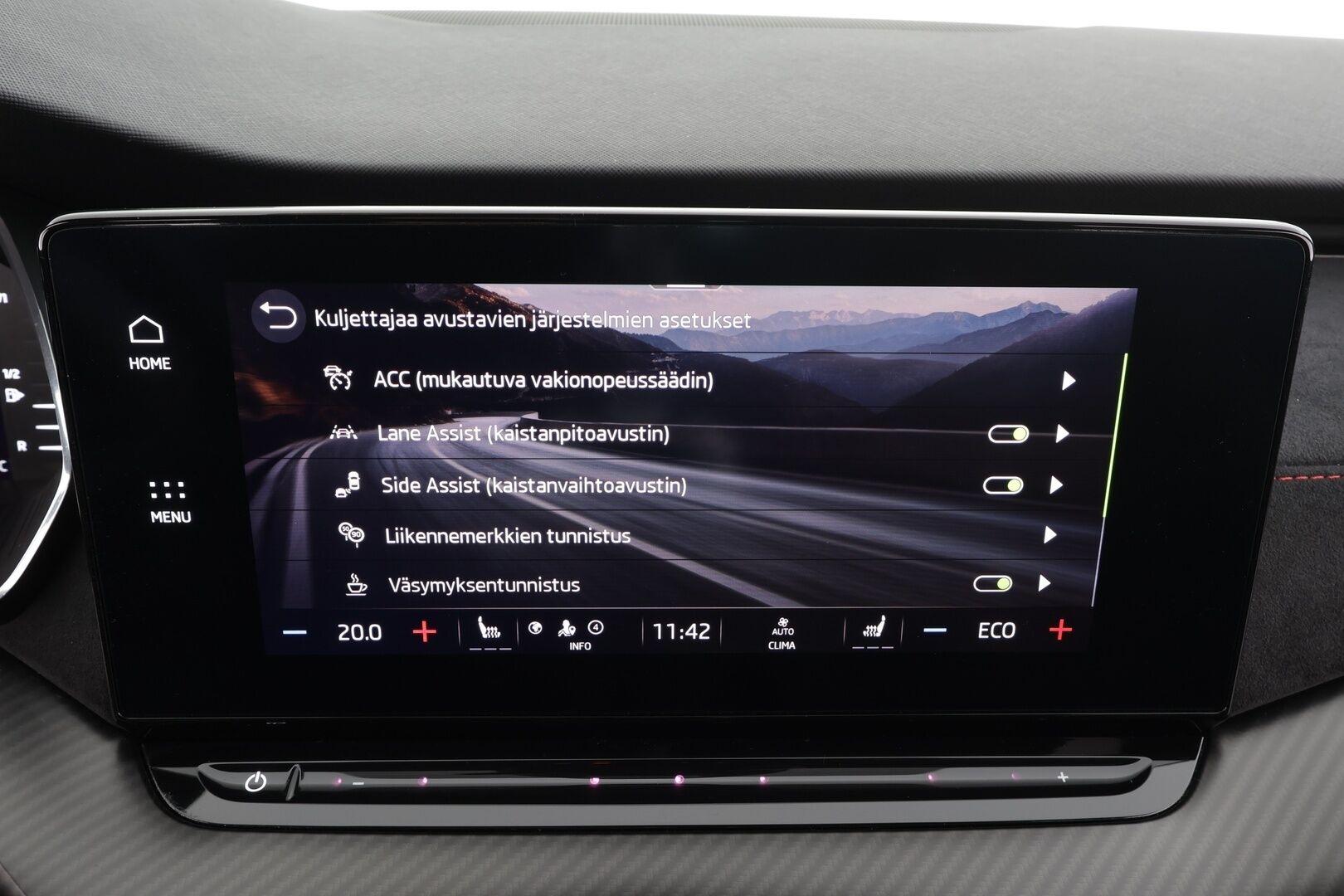 Skoda Octavia 2021 1.4TSI PHEV RS iV DSG * ACC / Webasto / Canton / Matrix-LED / P.Kamera / Hierovat Sportpenkit Muistilla / Navi * - 2x Latauskaapelit / Kahdet renkaat / Akku kuntotarkastettu!