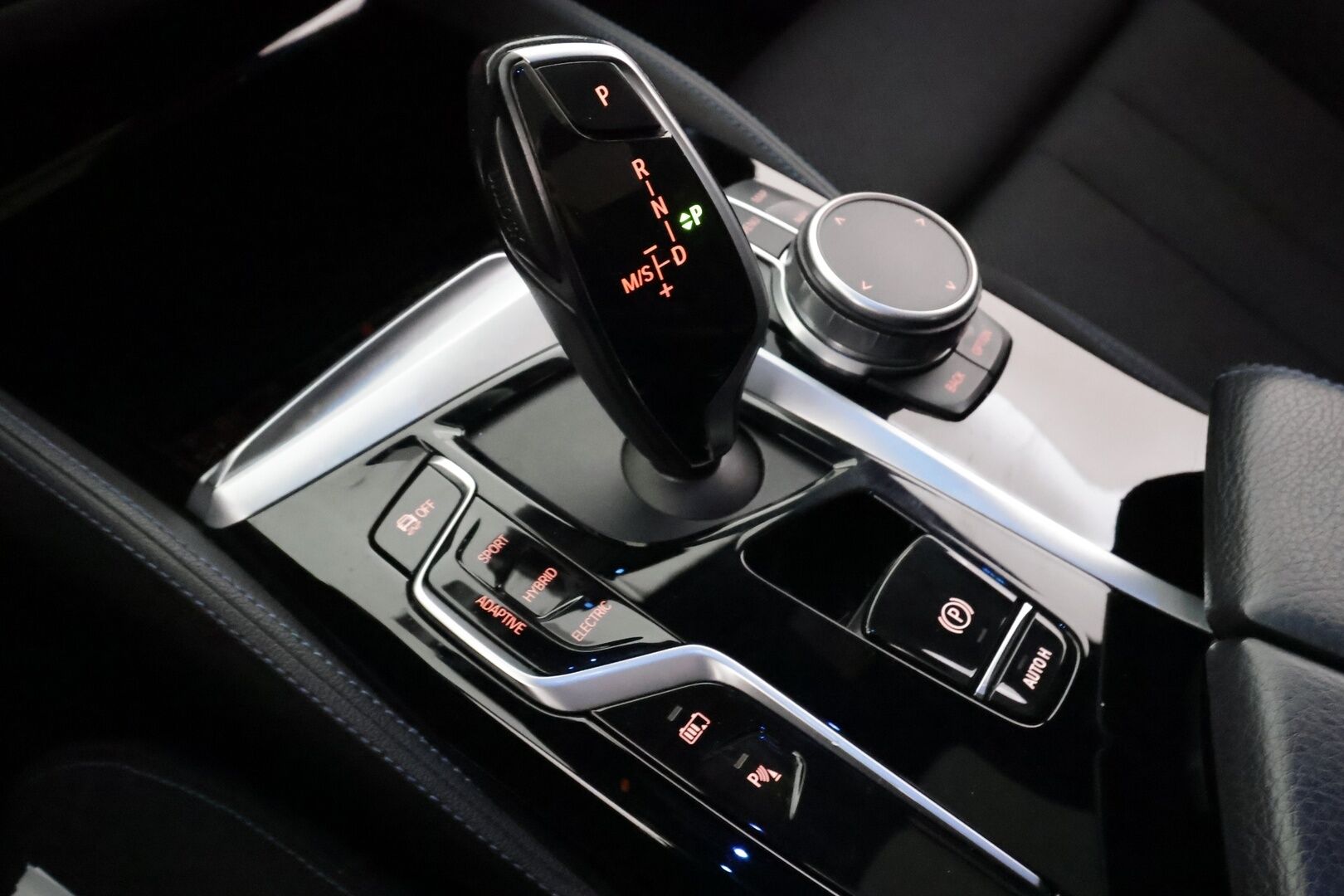 BMW 530 2021 G31 Touring xDrive A M-Sport - | ACC | Lisälämmitin | Koukku | P.Kamera | Laser Light LED | H/K | Panorama | Apple&Android | Comfort access | Kahdet Renkaat |