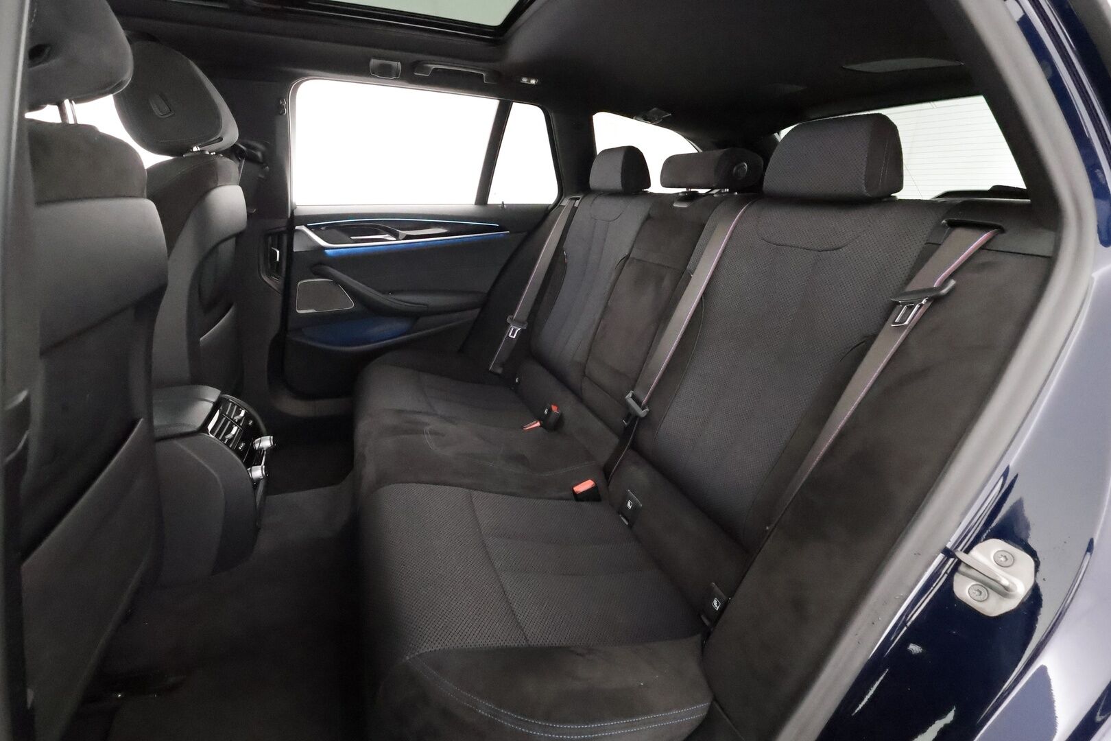 BMW 530 2021 G31 Touring xDrive A M-Sport - | ACC | Lisälämmitin | Koukku | P.Kamera | Laser Light LED | H/K | Panorama | Apple&Android | Comfort access | Kahdet Renkaat |