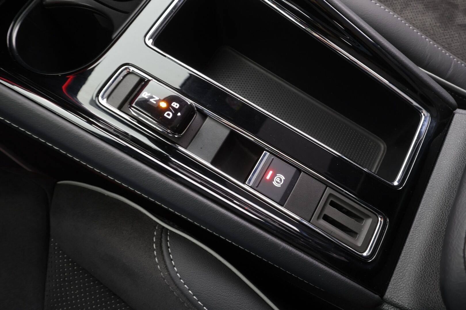 Skoda Enyaq 2024 Coupe 85 SportLine Business - | ACC | ILP | Koukku | Matrix-LED | Muistipenkki | Lasikatto | P.Kamera | Keyless | Suomi-auto | Kahdet Renkaat|