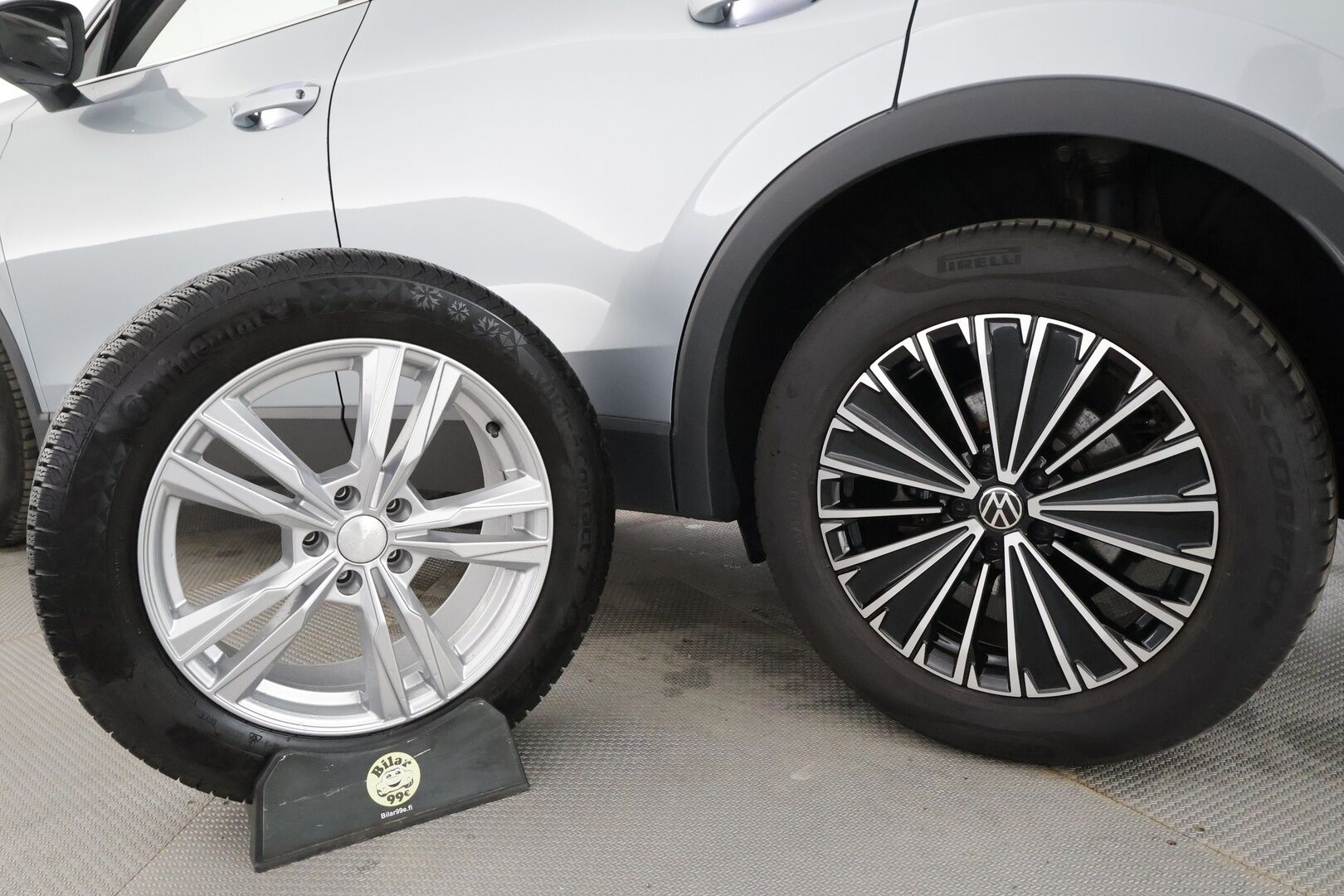 Volkswagen Tiguan 2024 Elegance Business eHybrid 150 kW DSG-automaatti - | Hierovat&Ilmastoidut Sporttinahat Muistilla | H&K | ACC | Matrix-LED | 360 | HUD | Kaistavahti | Digimittaristo | Keyless | 1-om Suomi-auto | 2x Latauskaapelit | Kahdet renkaat | Merkkihuollot |