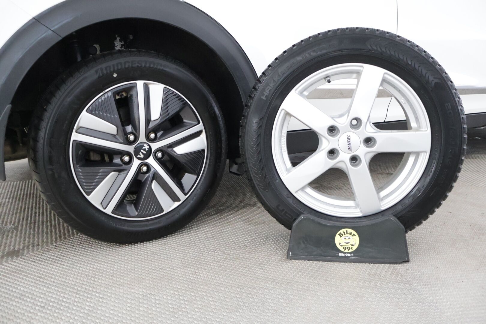 Kia Niro 2019 1,6 GDI Hybrid EX DCT * Adapt. Vak / Parkkitutkat takana / Lohko + sisä / Ratinläm * - Huollettu 10/25 / Merkkiliikkeen huoltokirja / Katsastus 6/26 * - HULLU BLACKWEEK KORKOTARJOUS 2,49%