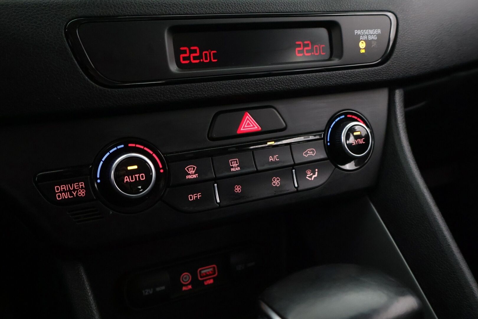 Kia Niro 2019 1,6 GDI Hybrid EX DCT * Adapt. Vak / Parkkitutkat takana / Lohko + sisä / Ratinläm * - Huollettu 10/25 / Merkkiliikkeen huoltokirja / Katsastus 6/26 *