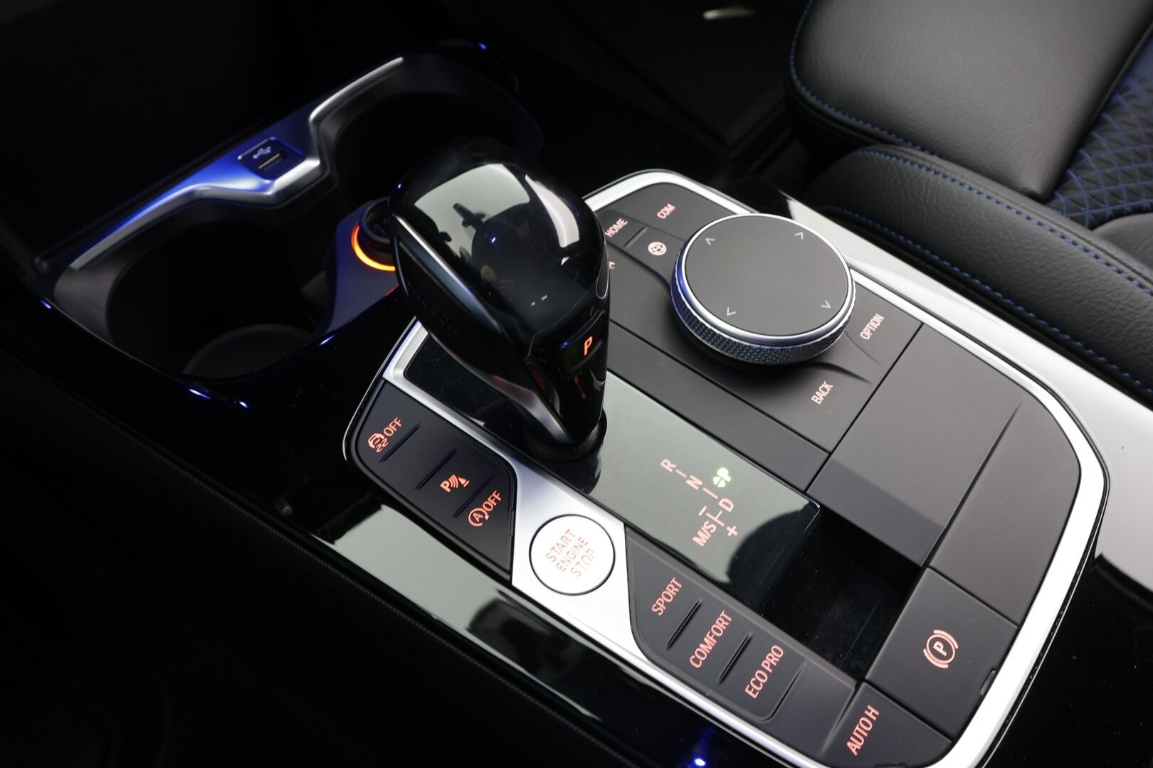 BMW 118 2021 F40 Hatchback 118i A Business M Sport * Vakkari / Tutkat / Hifi / Digimittaristo / Sporttipenkit / LED * - M-sport / Shadowline / Kahdet OEM vanteet