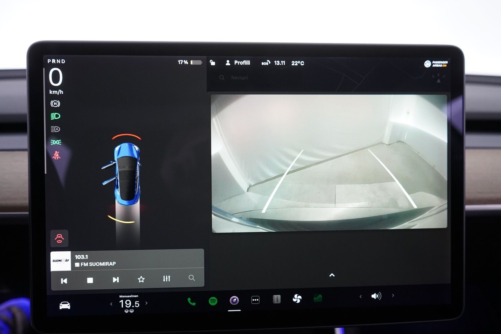 Tesla Model 3 2019 Long-Range Dual Motor AWD *Premium audio / Nahat / Kamera / ACC / Lasikatto* - Kahdet renkaat / Kahdet laturit / Premium Audio