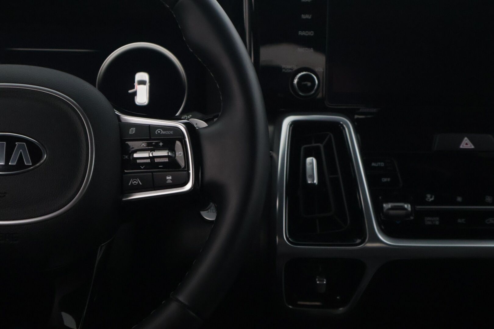 Kia Sorento 2021 1,6 T-GDI Hybrid AWD Business Luxury AT 5P *ACC / Koukku / Bose / P.Kamera / Keyless / Nahat / LED / Navi * - Hyvin pidetty / Juuri huollettu - HULLUT AVAJAISHULINAT KORKOTARJOUS 3,29 %