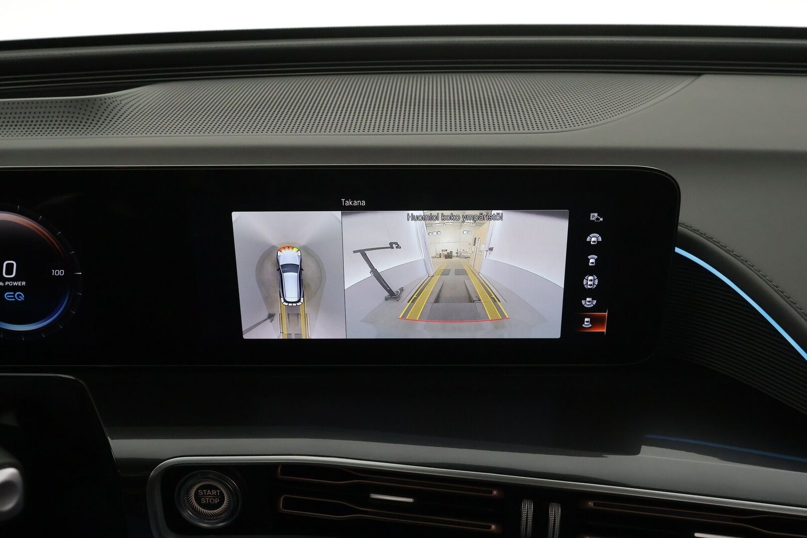 Mercedes-Benz EQC 2023 400 4MATIC Business AMG * Distronic+ / HUD / 360° / Muistipenkit / Multibeam / Midline / Lasikattoluukku / Widescreen * - Kahdet renkaat aluvanteilla