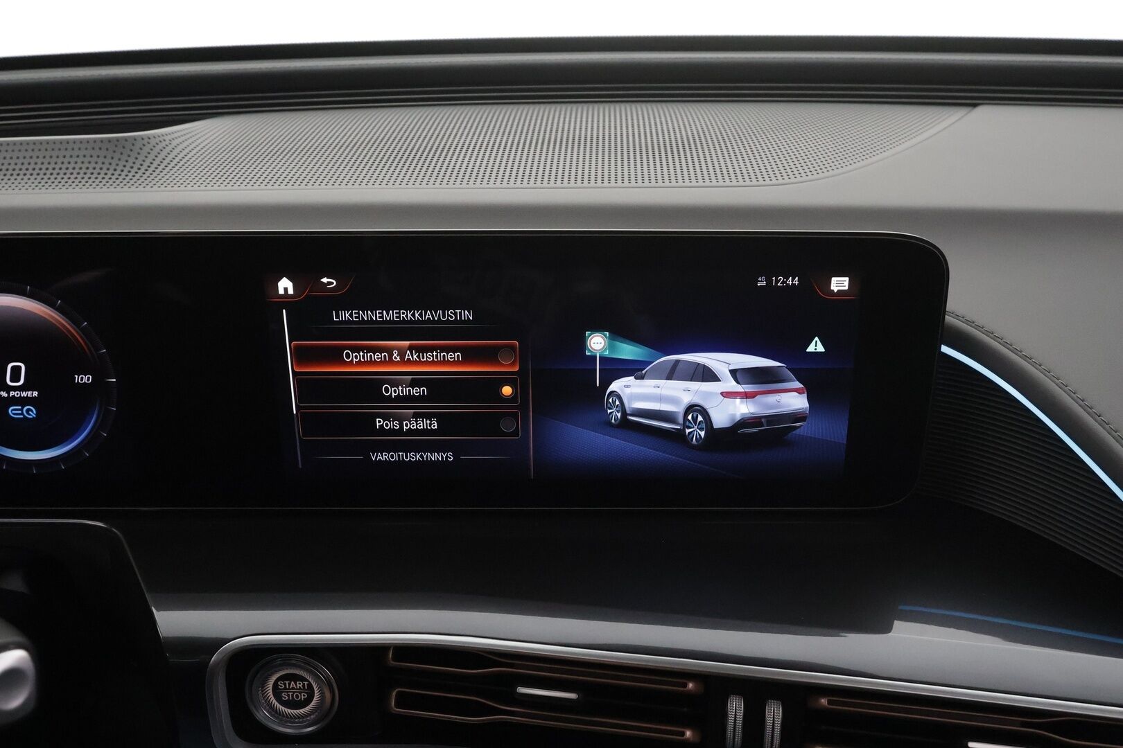 Mercedes-Benz EQC 2023 400 4MATIC Business AMG * Distronic+ / HUD / 360° / Muistipenkit / Multibeam / Midline / Lasikattoluukku / Widescreen * - Kahdet renkaat aluvanteilla